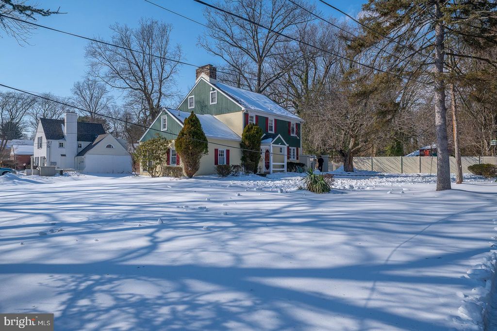 Photo of 29 Roselawn Avenue, LANSDOWNE, PA 19050 (MLS # PADE2106396)