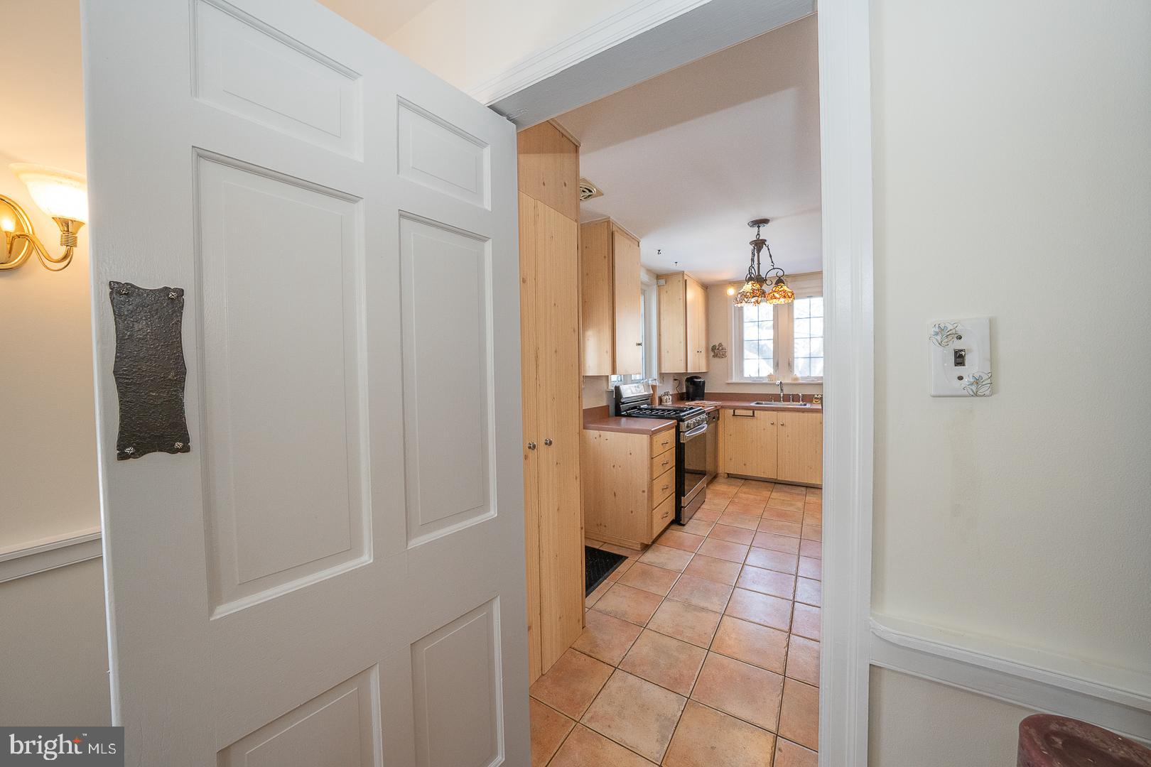 ROSELAWN ISLAND ES - Residential