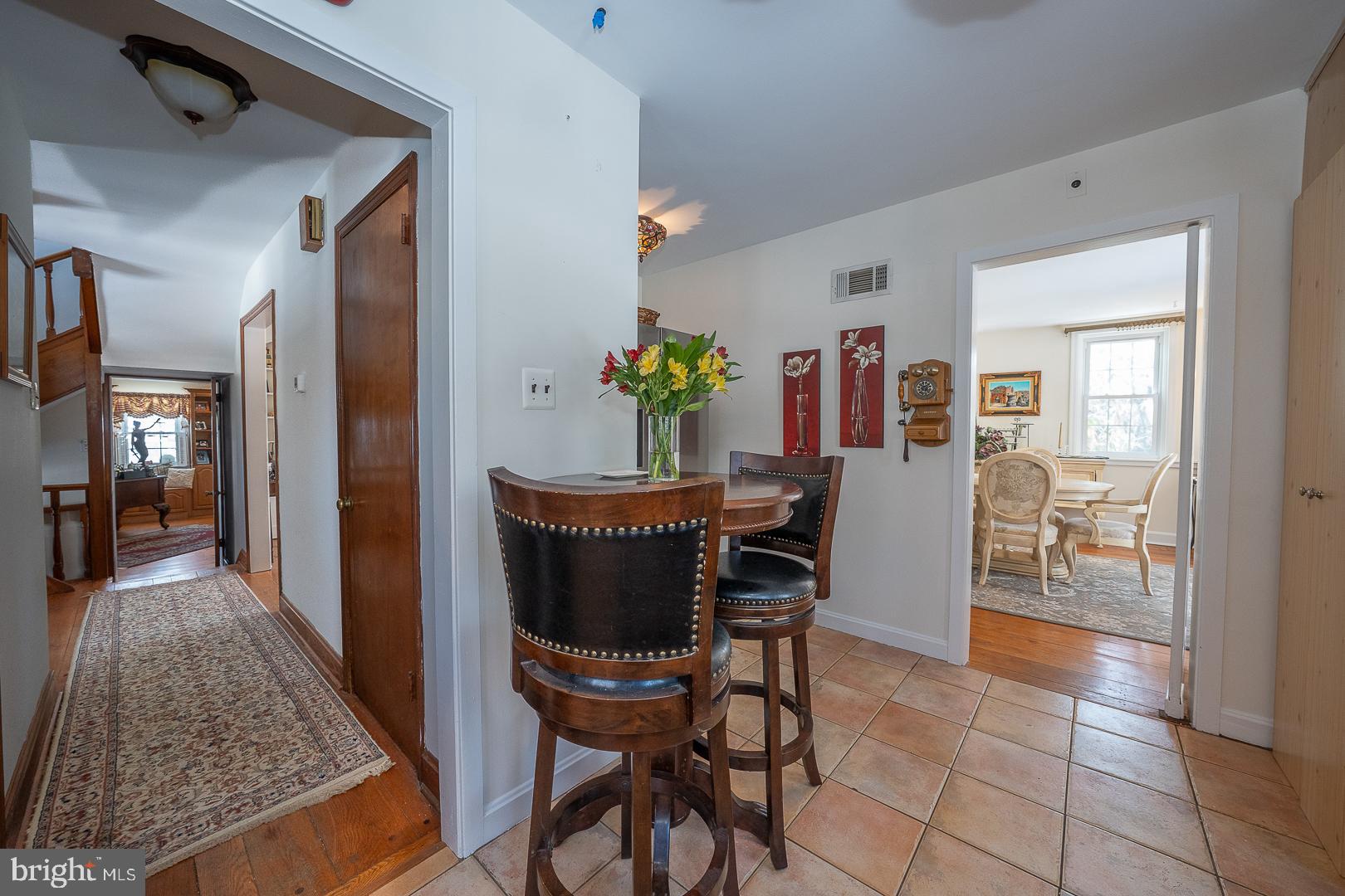 ROSELAWN ISLAND ES - Residential