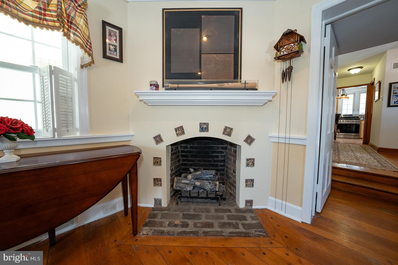 ROSELAWN ISLAND ES - Residential