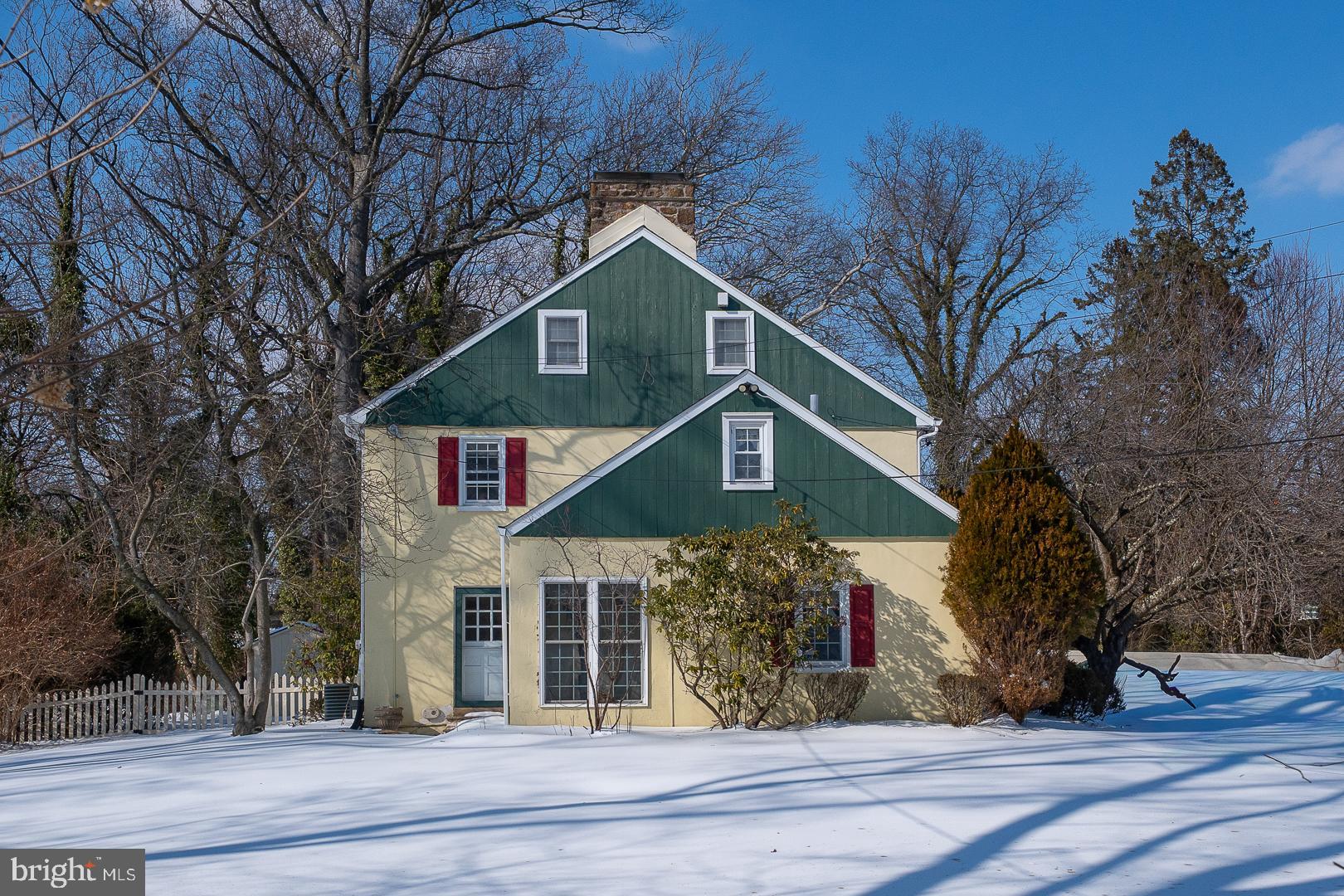 ROSELAWN ISLAND ES - Residential