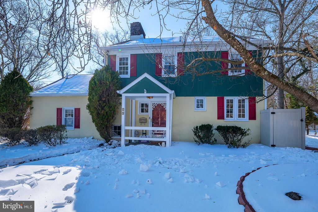 Photo of 29 Roselawn Avenue, LANSDOWNE, PA 19050 (MLS # PADE2106396)