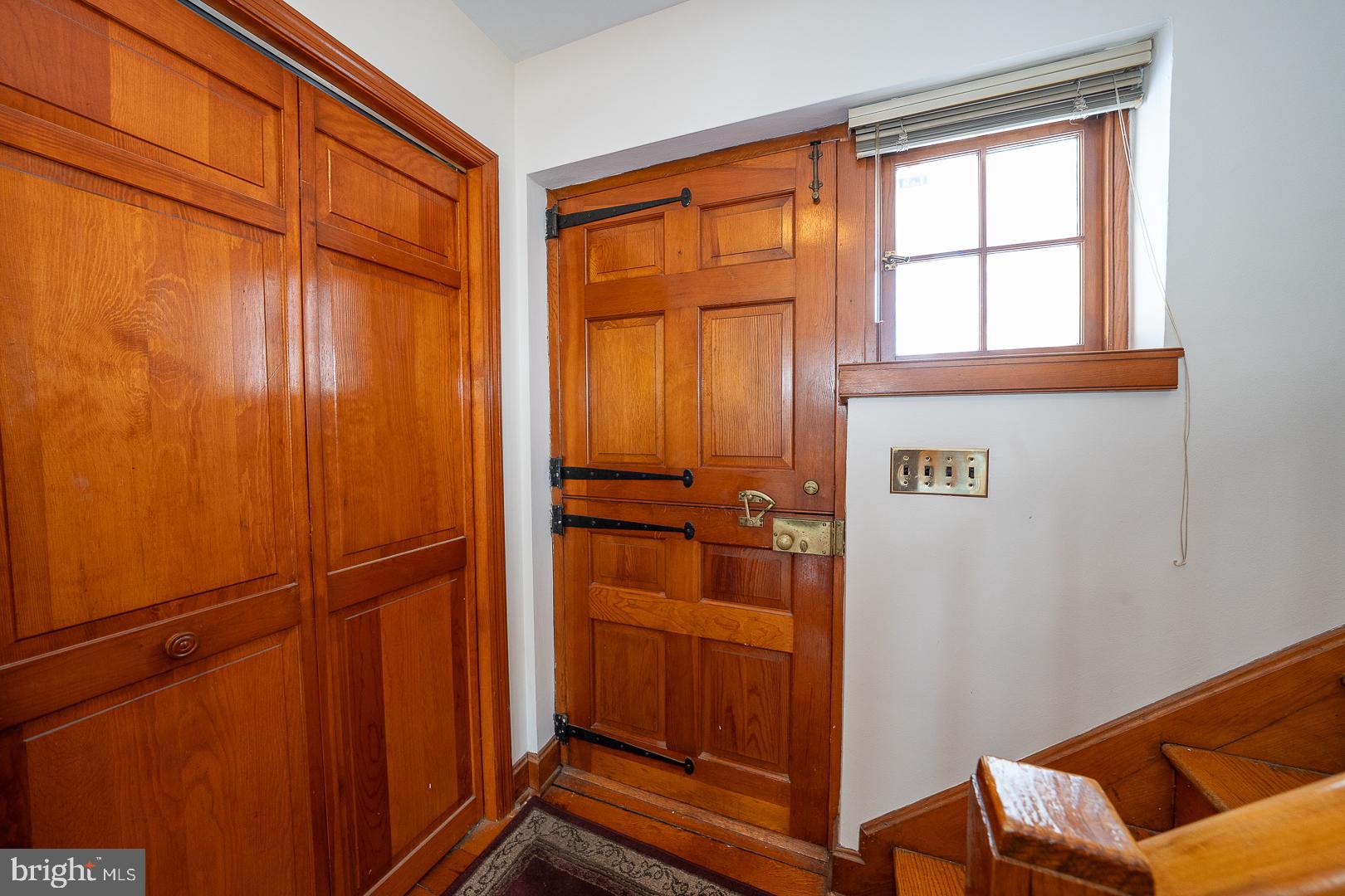 ROSELAWN ISLAND ES - Residential