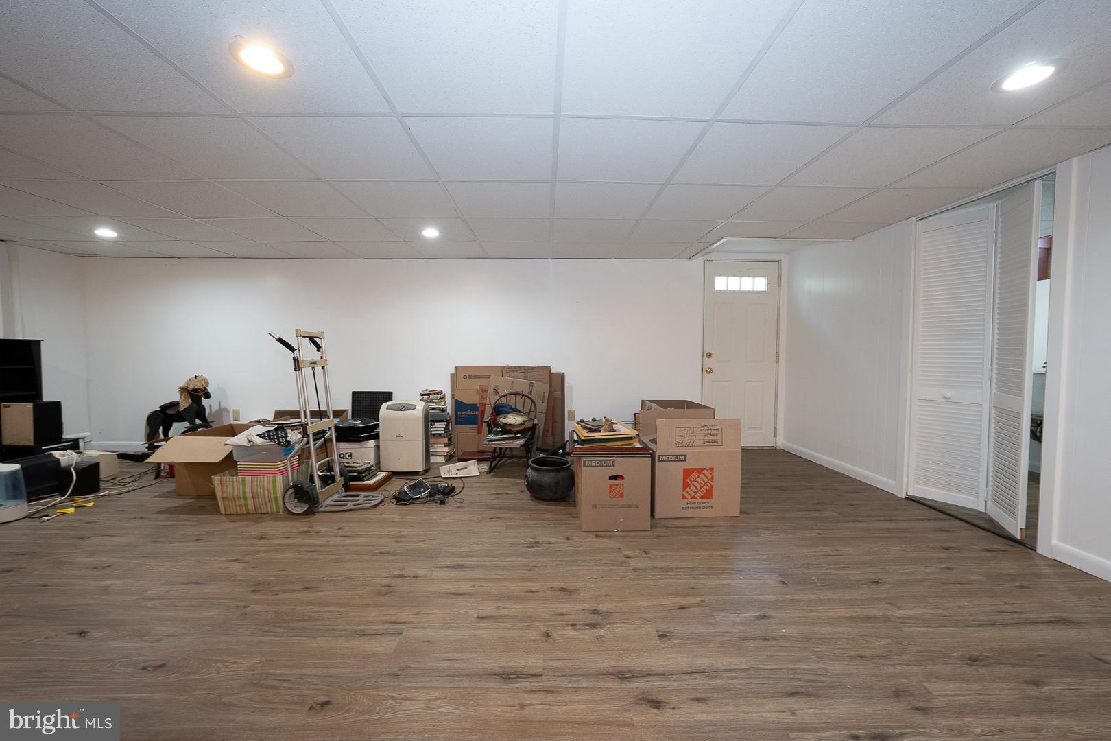 ROSELAWN ISLAND ES - Residential