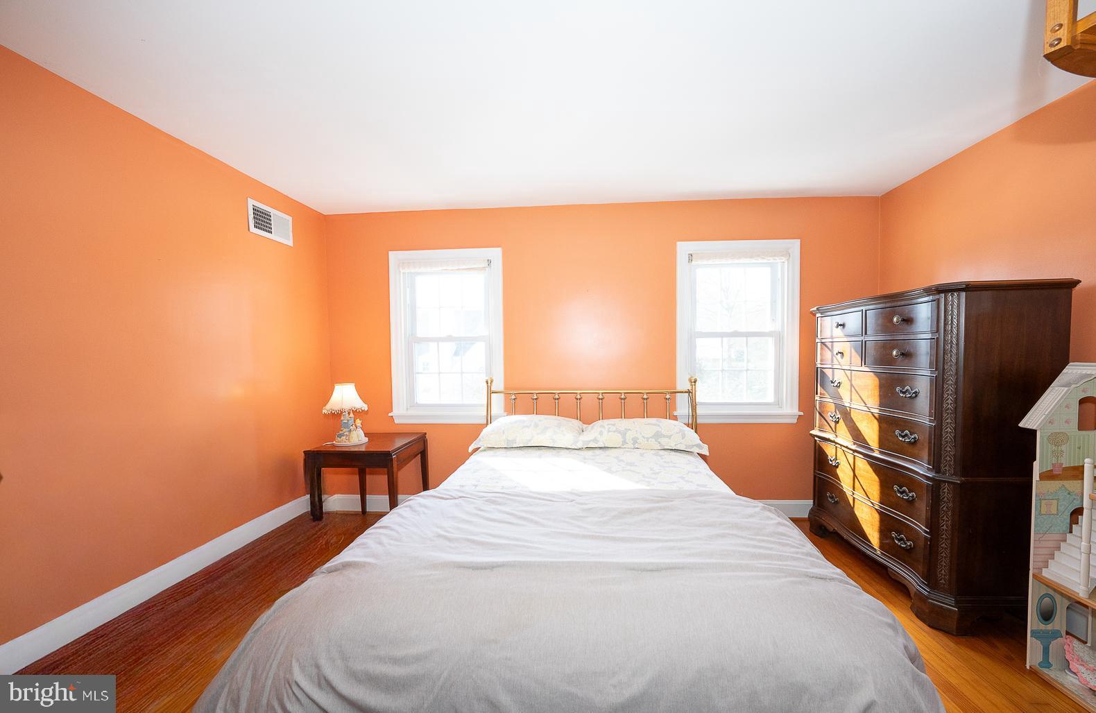 ROSELAWN ISLAND ES - Residential