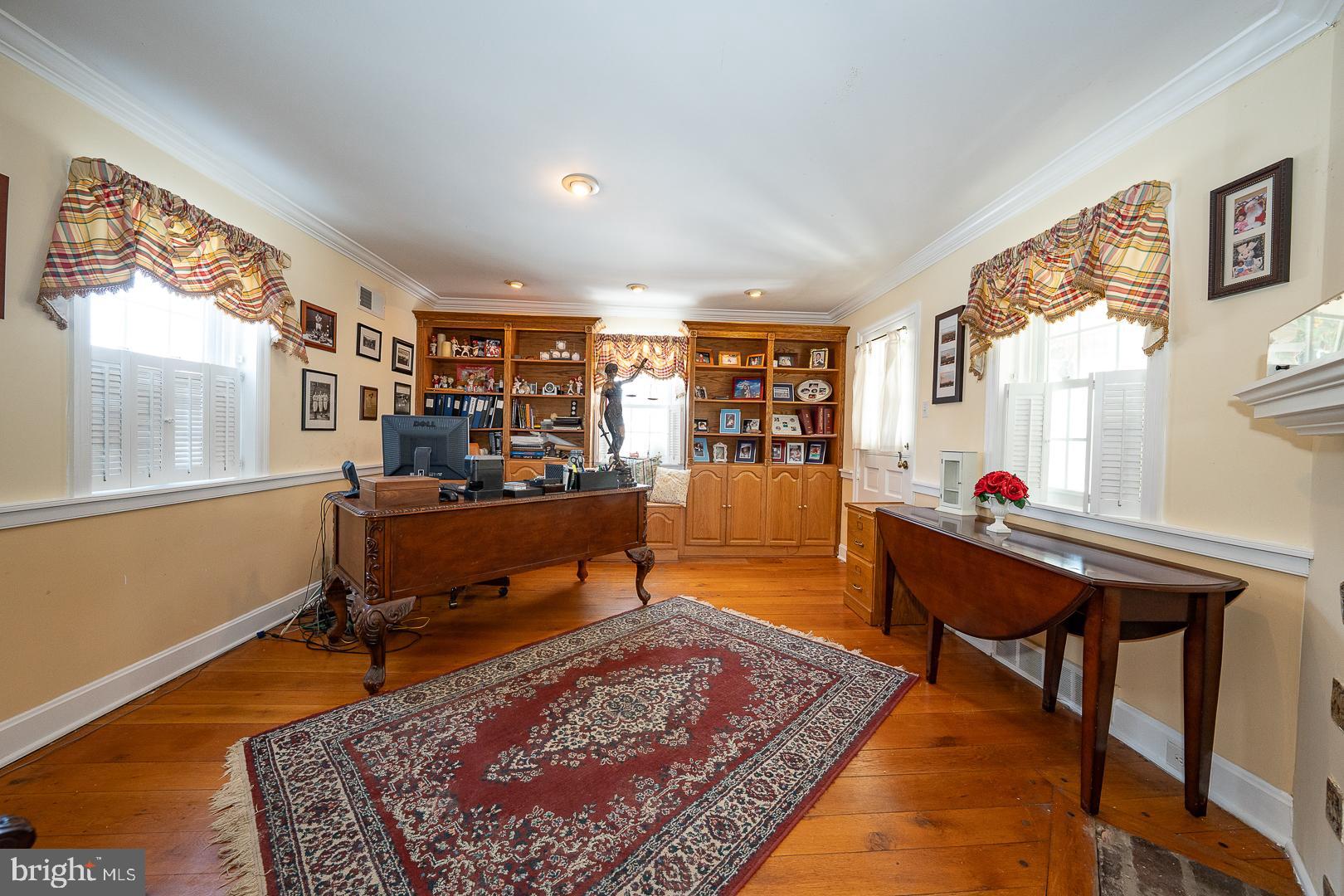 ROSELAWN ISLAND ES - Residential