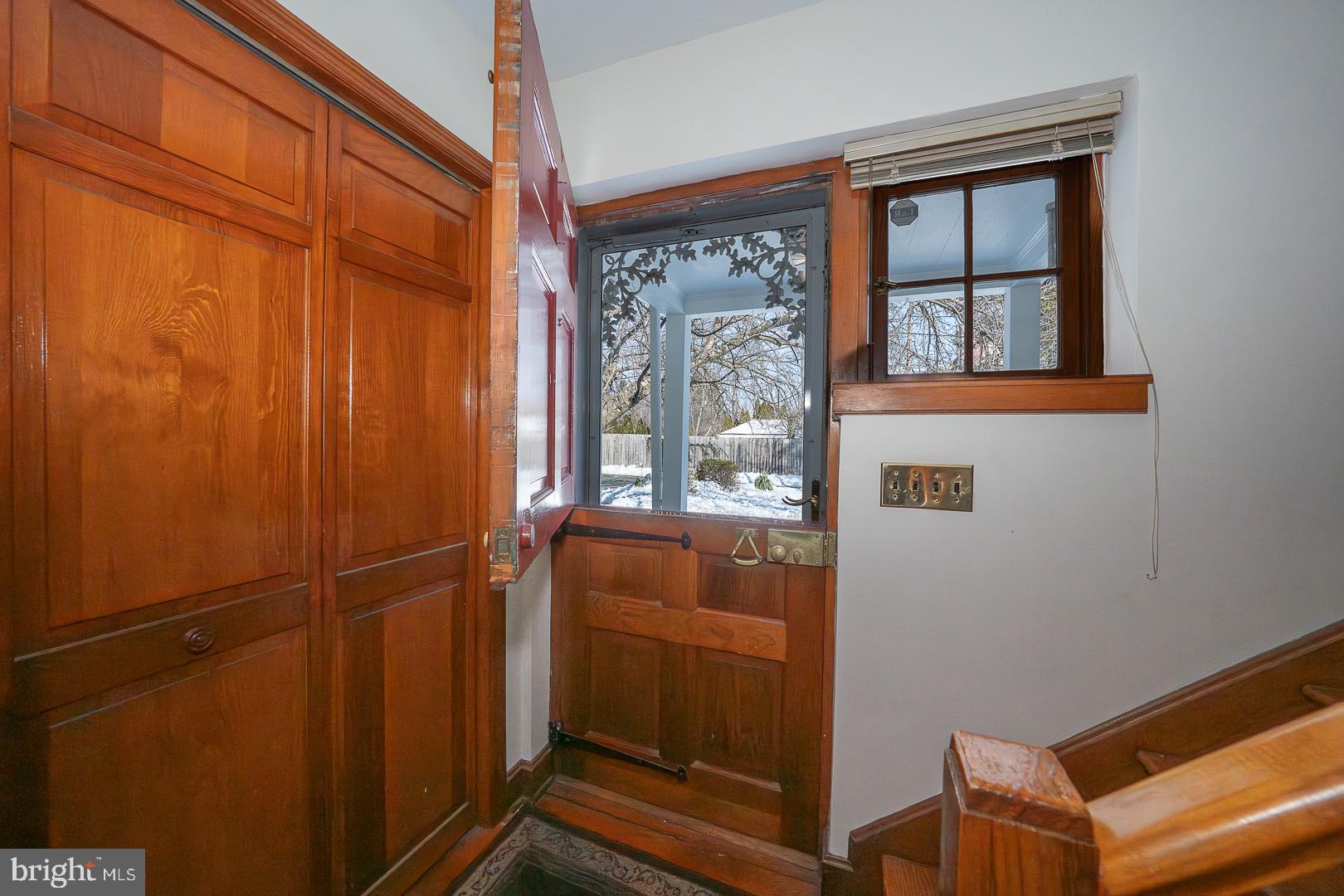 ROSELAWN ISLAND ES - Residential