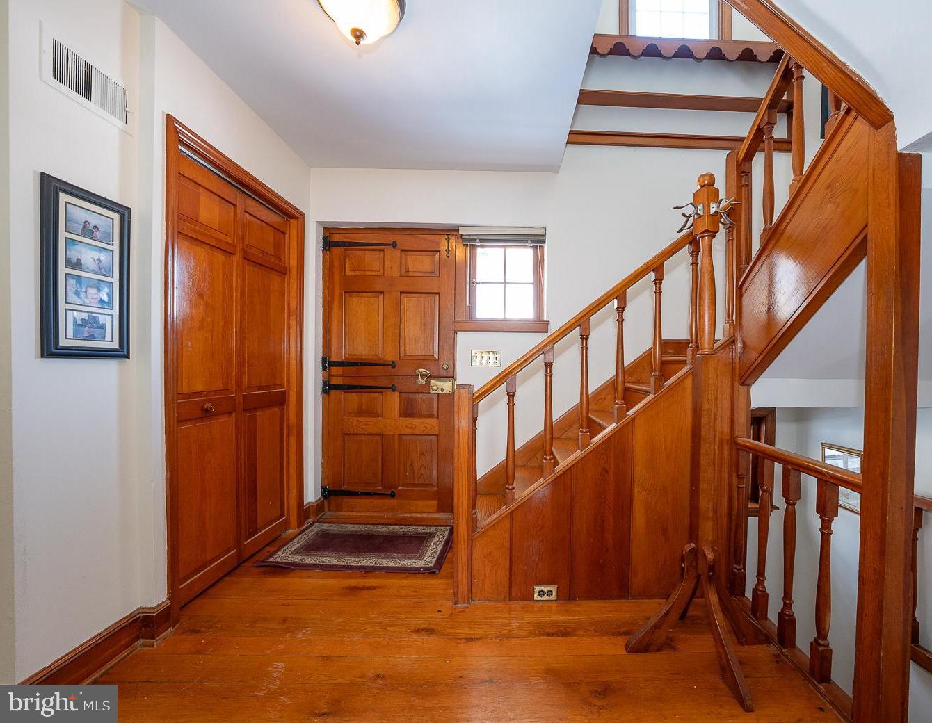 ROSELAWN ISLAND ES - Residential