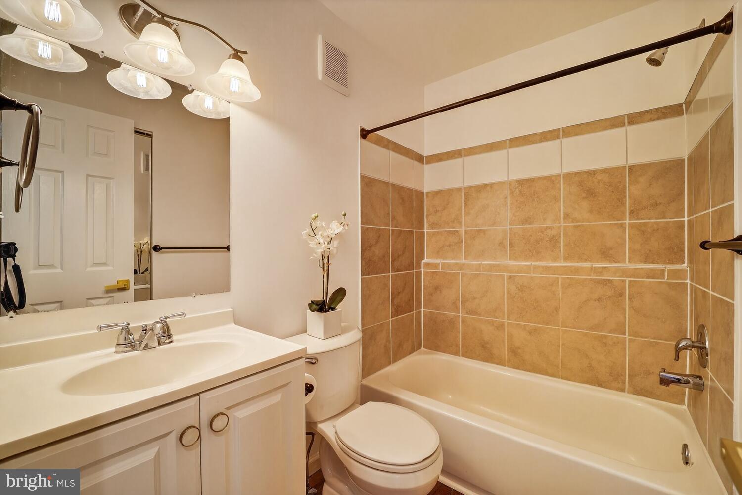 NORTH CHESAPEAKE BEACH - Residential