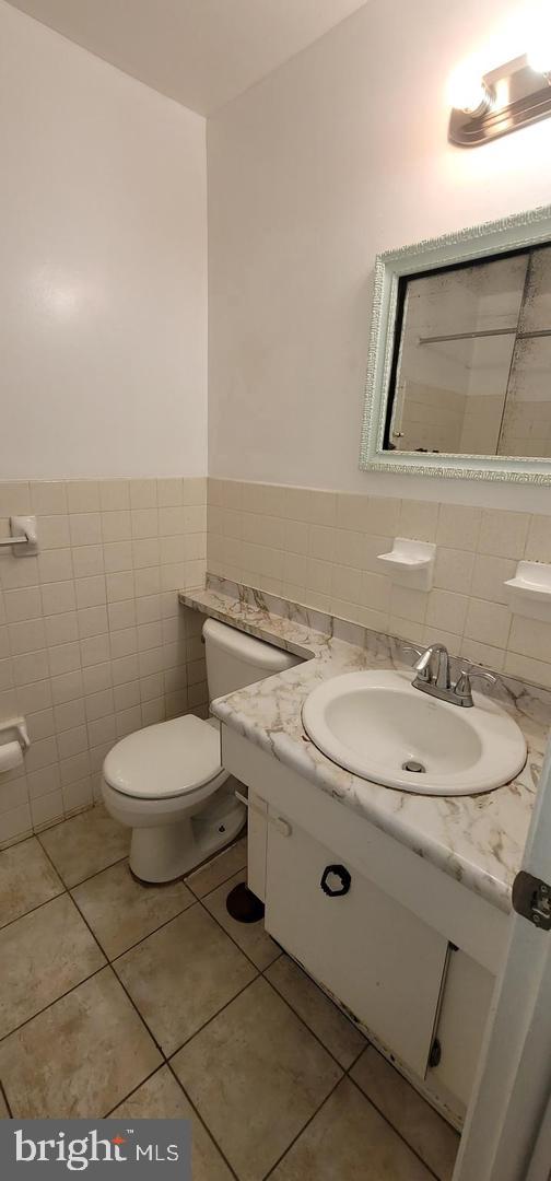 216 LOCKART TERRACE
