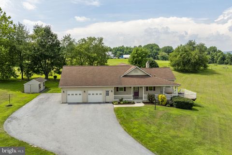 Photo of 705 Lincoln Road, LITITZ, PA 17543 (MLS # PALA2075788)