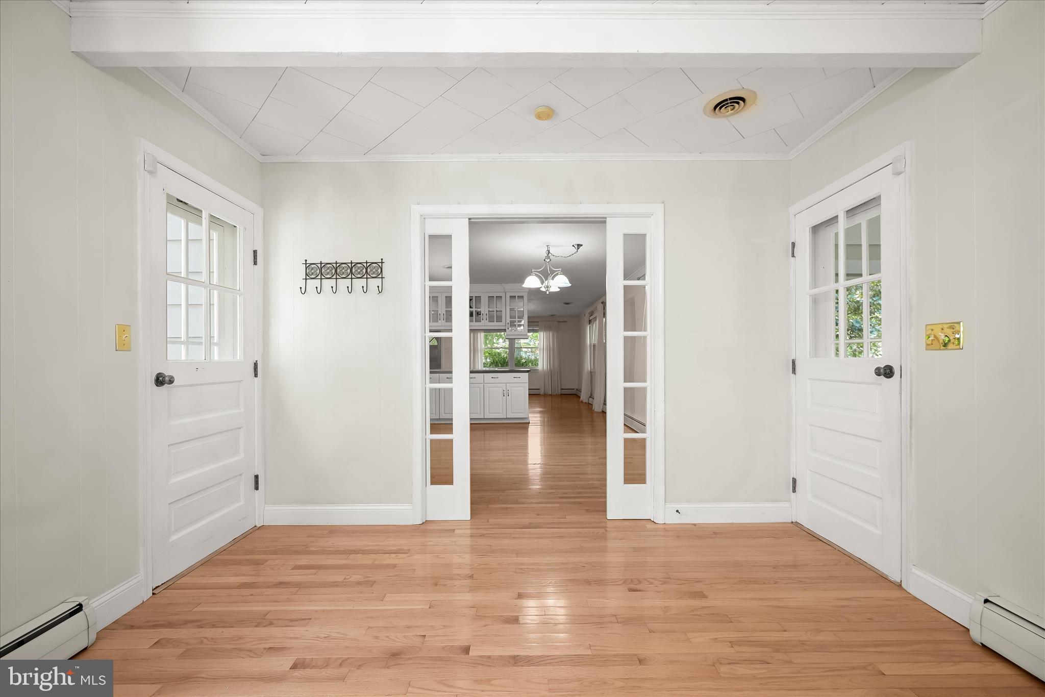 PLEASANT PLAINS - Residential