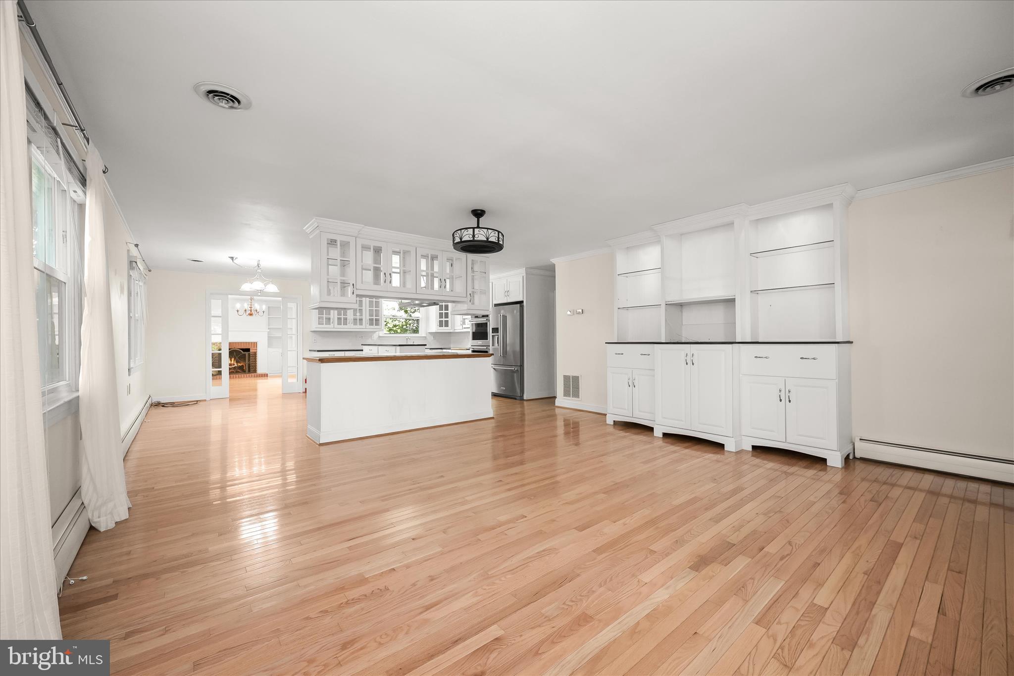 PLEASANT PLAINS - Residential