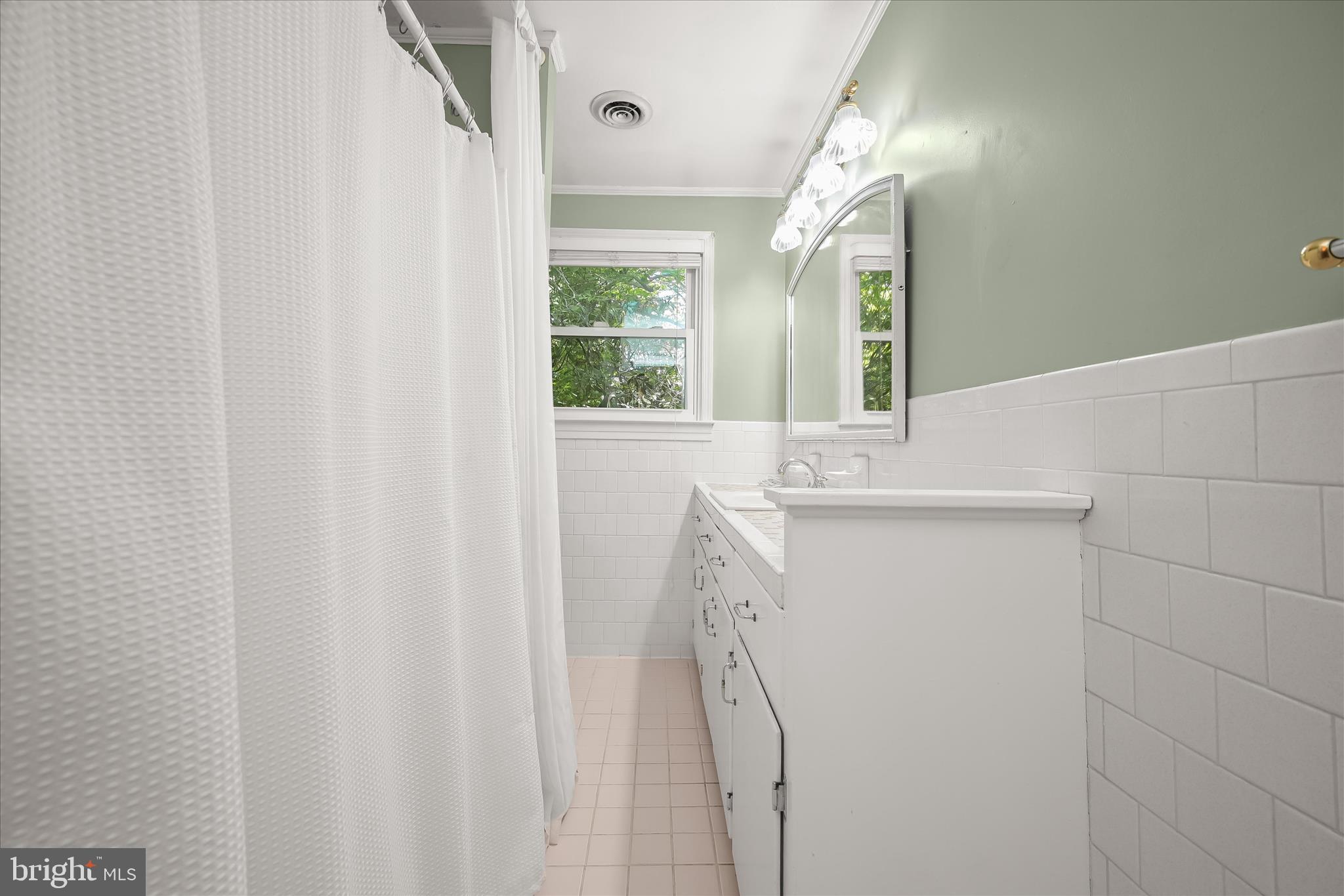 PLEASANT PLAINS - Residential