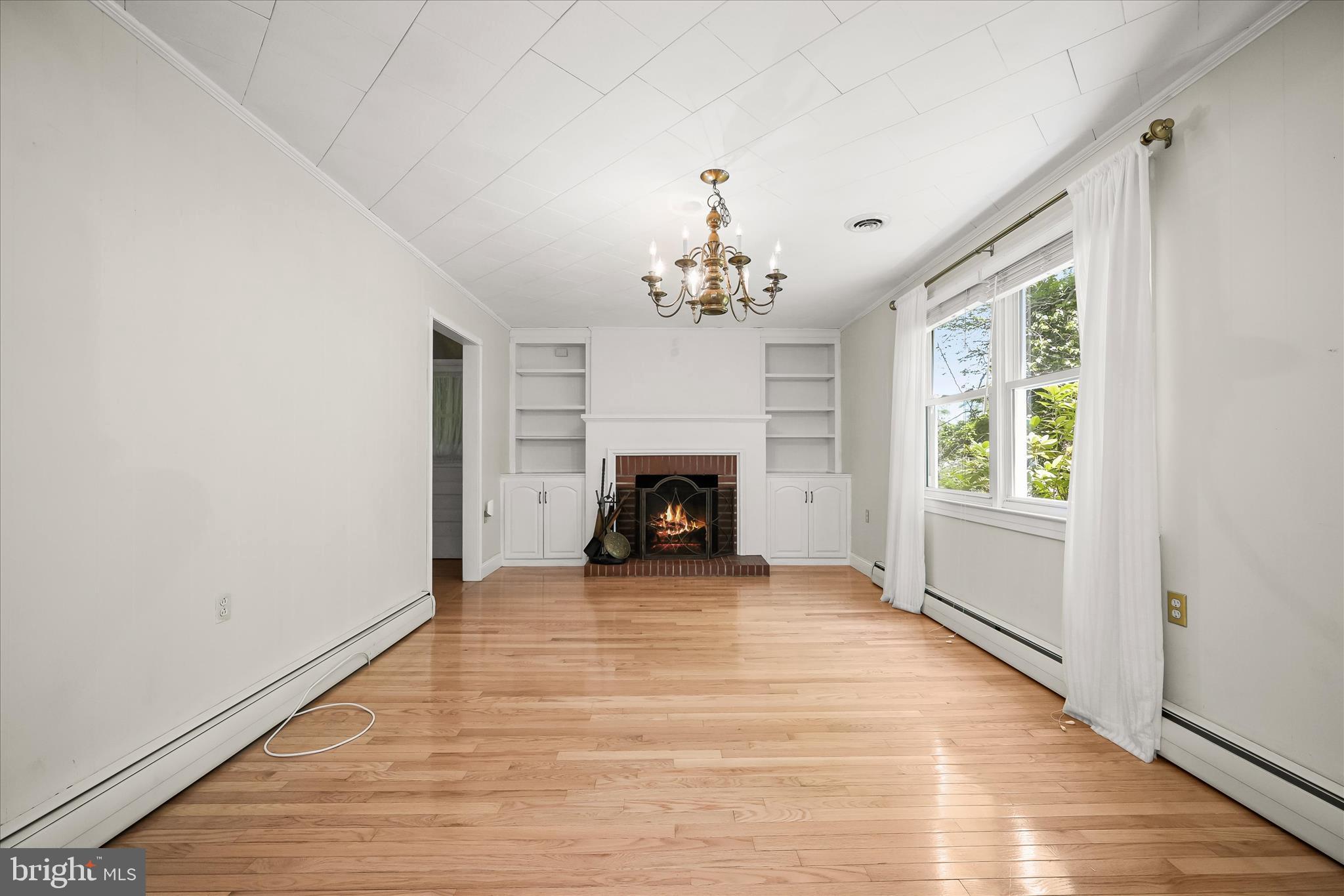 PLEASANT PLAINS - Residential
