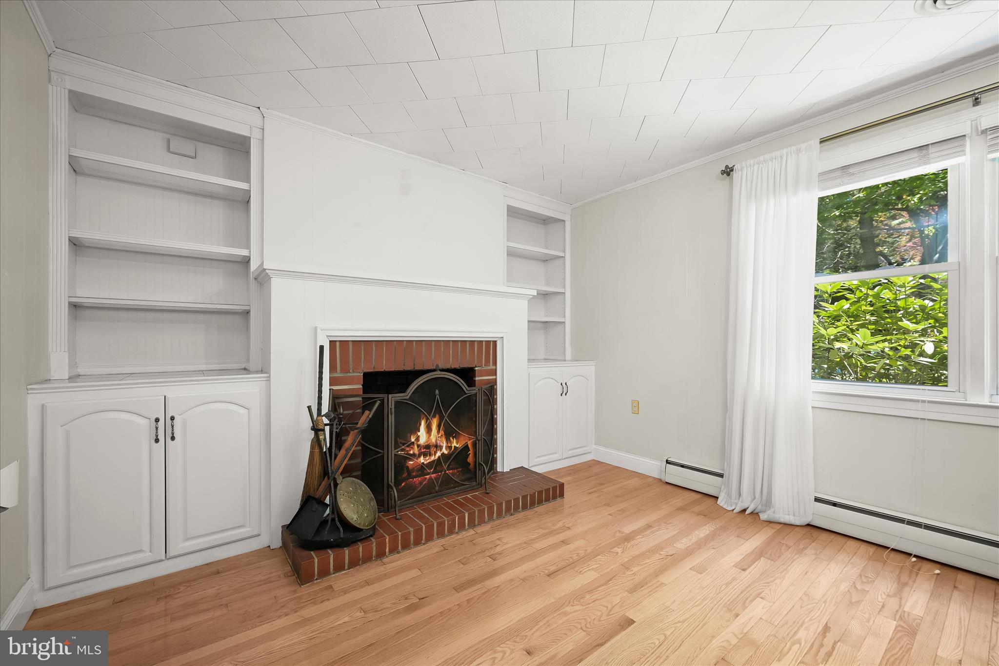 PLEASANT PLAINS - Residential