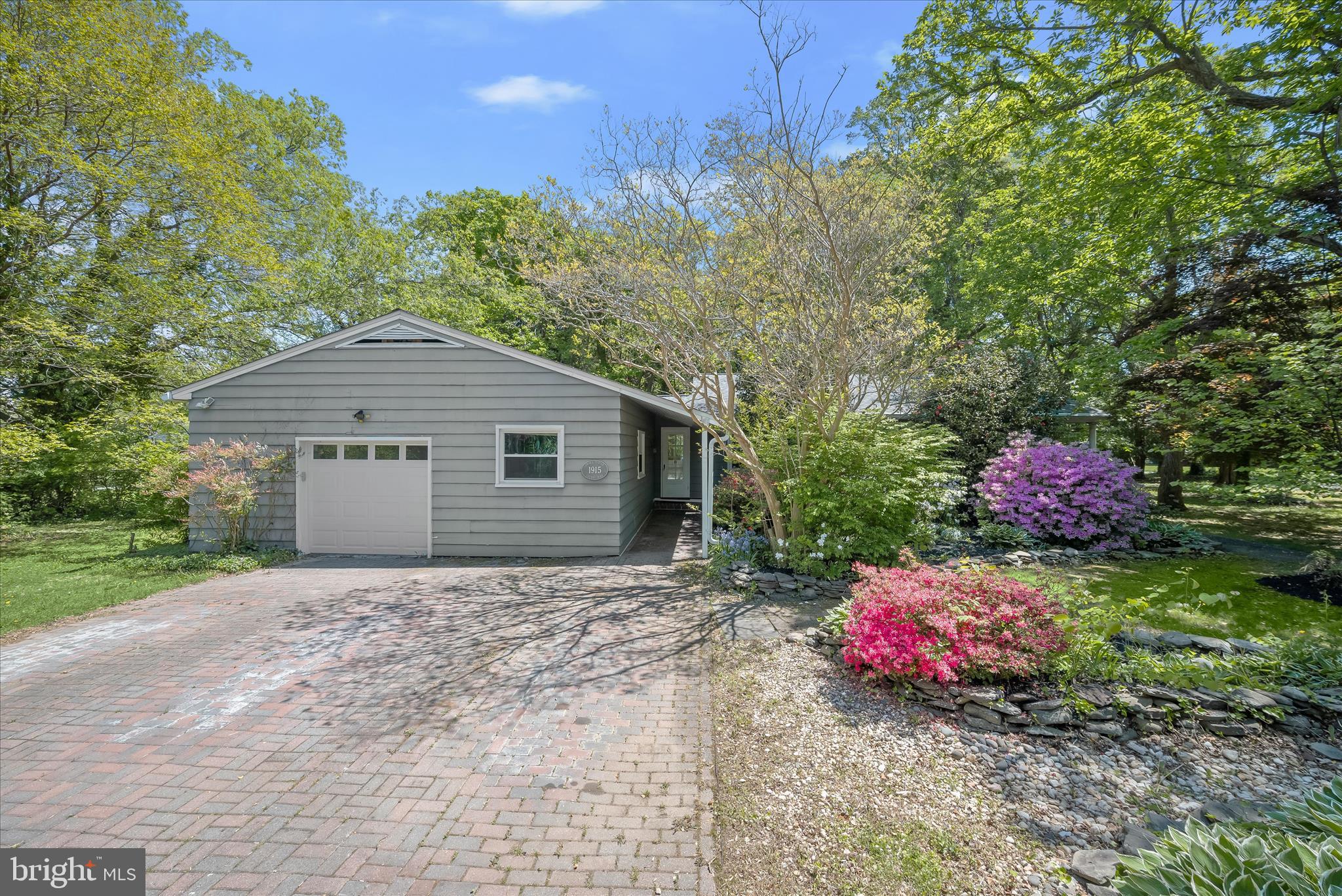 PLEASANT PLAINS - Residential