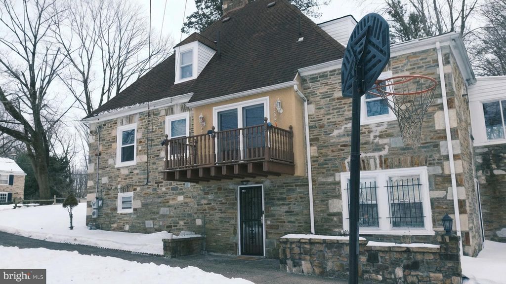 Photo of 1058 Huntingdon Pike, HUNTINGDON VALLEY, PA 19006 (MLS # PAMC2163906)