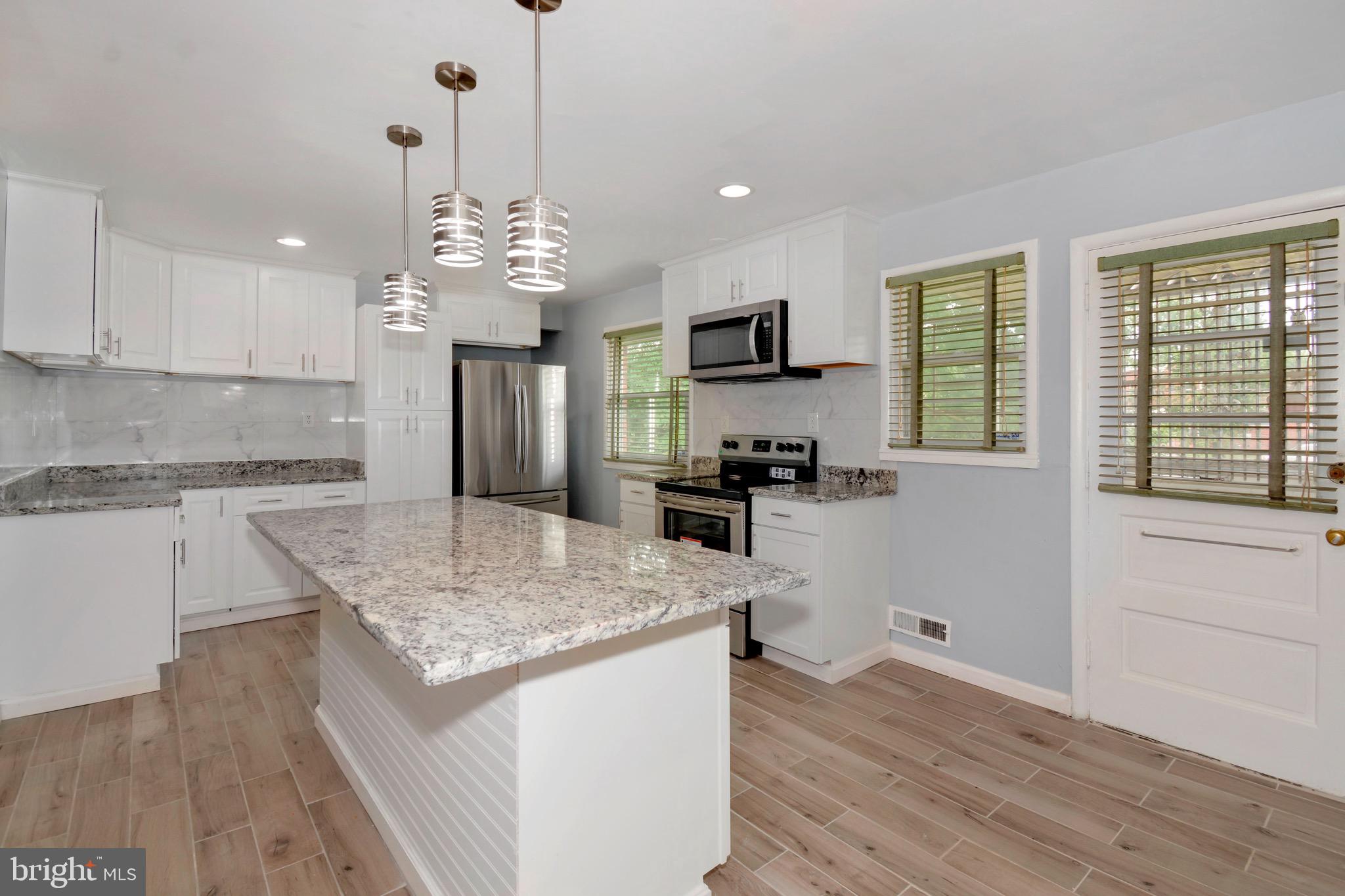 GLASSMANOR - Residential