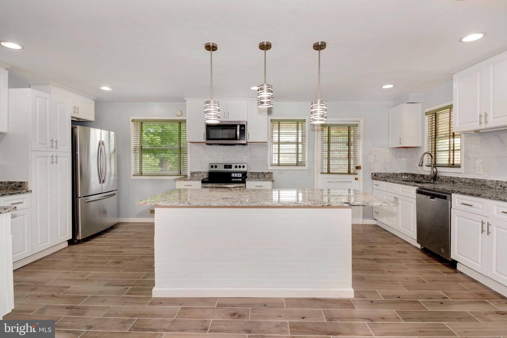 GLASSMANOR - Residential