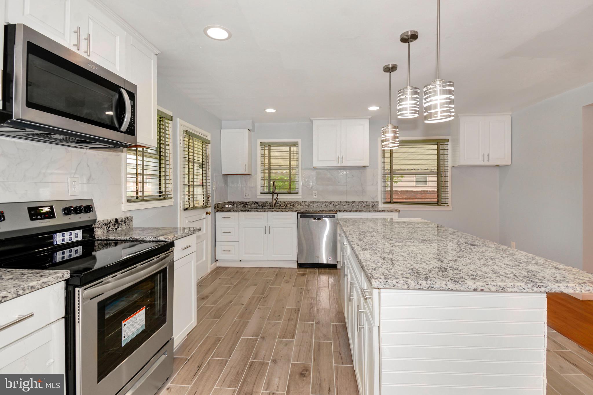 GLASSMANOR - Residential