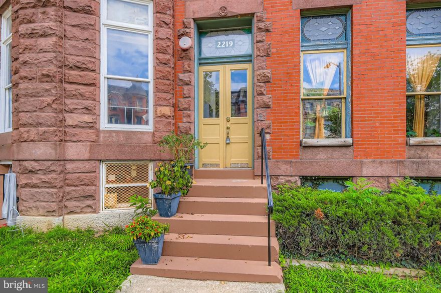 Location ! Location ! Location! This beautifully maintained condo is perfecty located in the historic Reservoir Hill community, where so much amazing development is being completed.  This brownstone condominuim has been meticulously updated  and managed by the owners. The sunlit rooms from this 3rd floor unit , adorns the cities picturesque landscape.  Two spacious bedrooms, 2 full baths,  an open floor plan, a fireplace, beautiful wood floors,  an amazing deck and a separate lower level storage room. Condo fee inclues water and all exterior and common area maintenance.  This is a  great home for city living and  a great investment for a time such as this .....pre development of Resorvoir Square. Don't miss out ! Make your best offer now!   

 This property may qualify for the CHAP tax credit , Buyer to  verify all possible benefits.