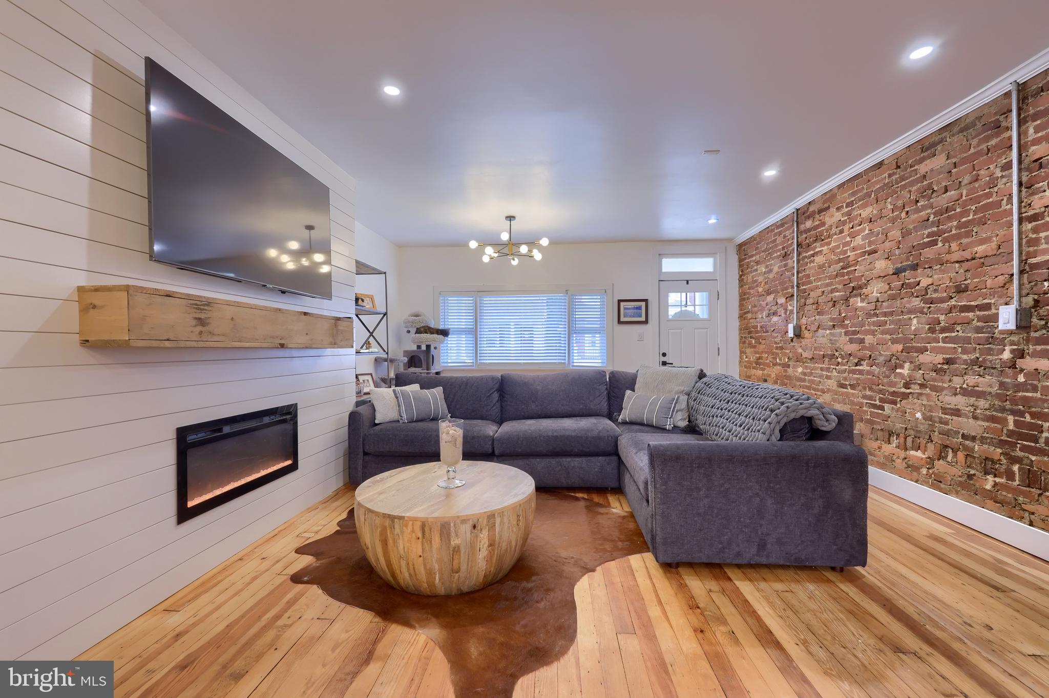 LANCASTER - Residential