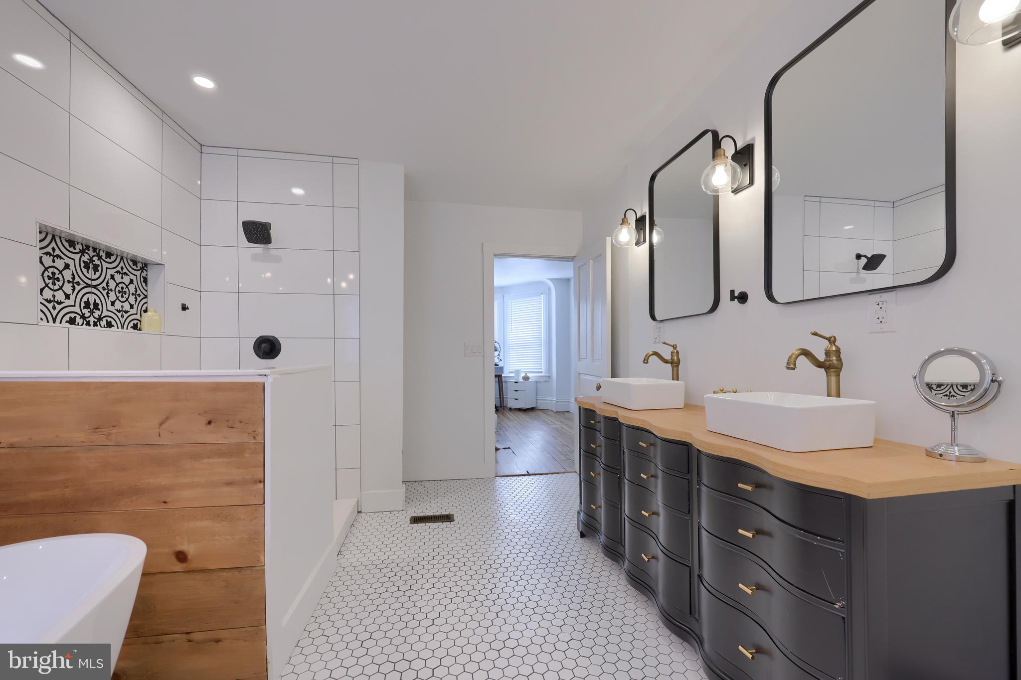 LANCASTER - Residential