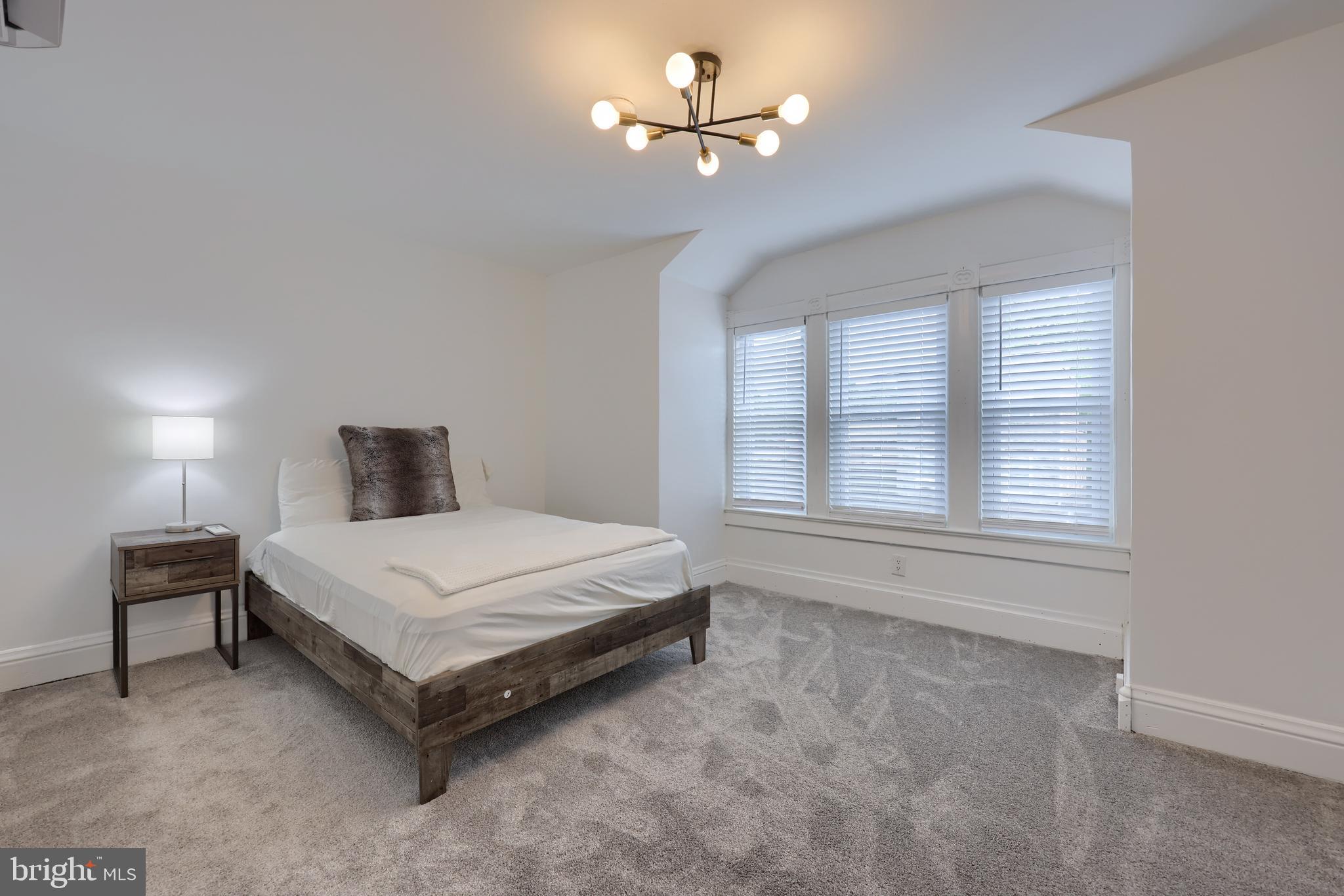 LANCASTER - Residential