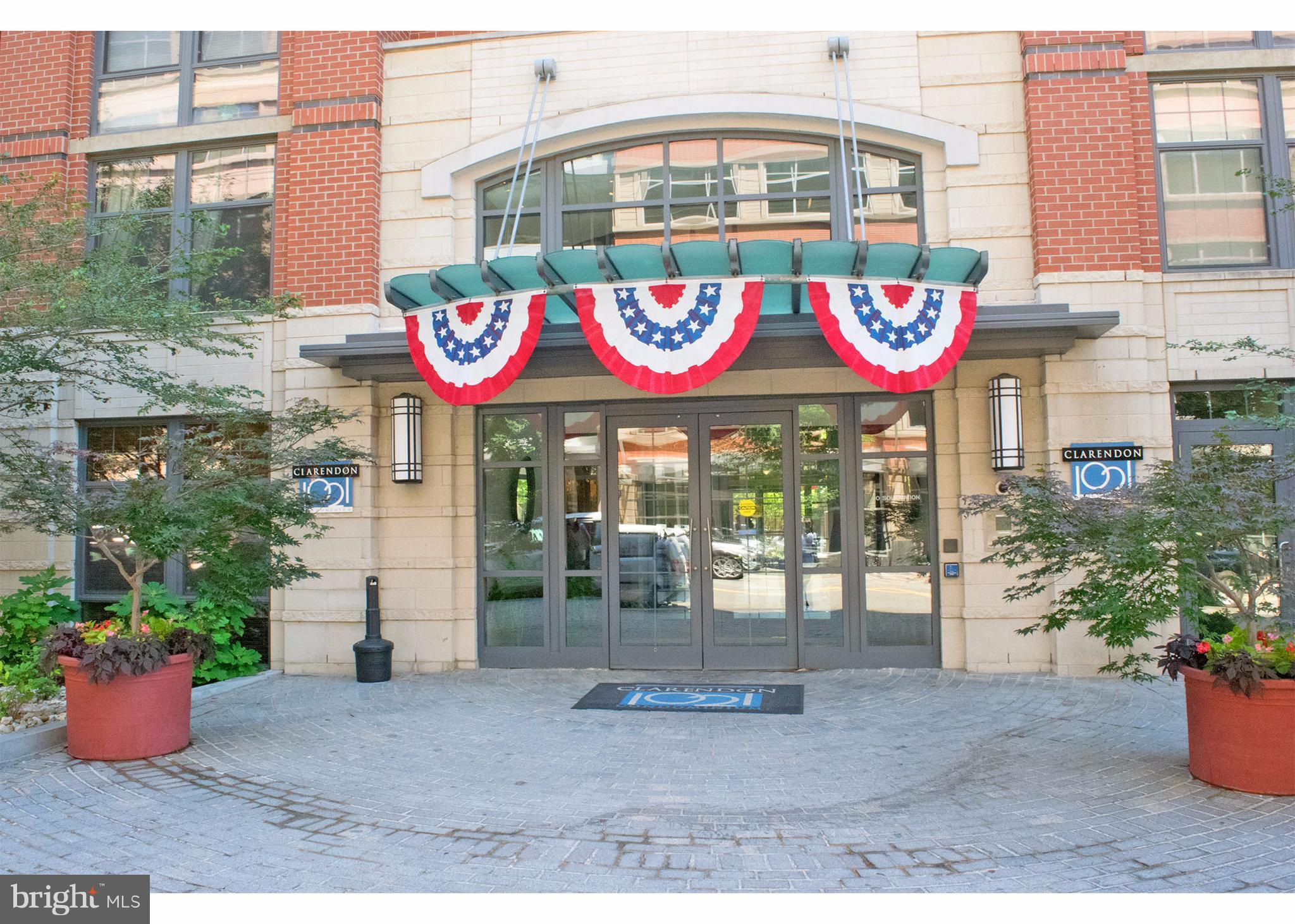 CLARENDON - Residential Lease