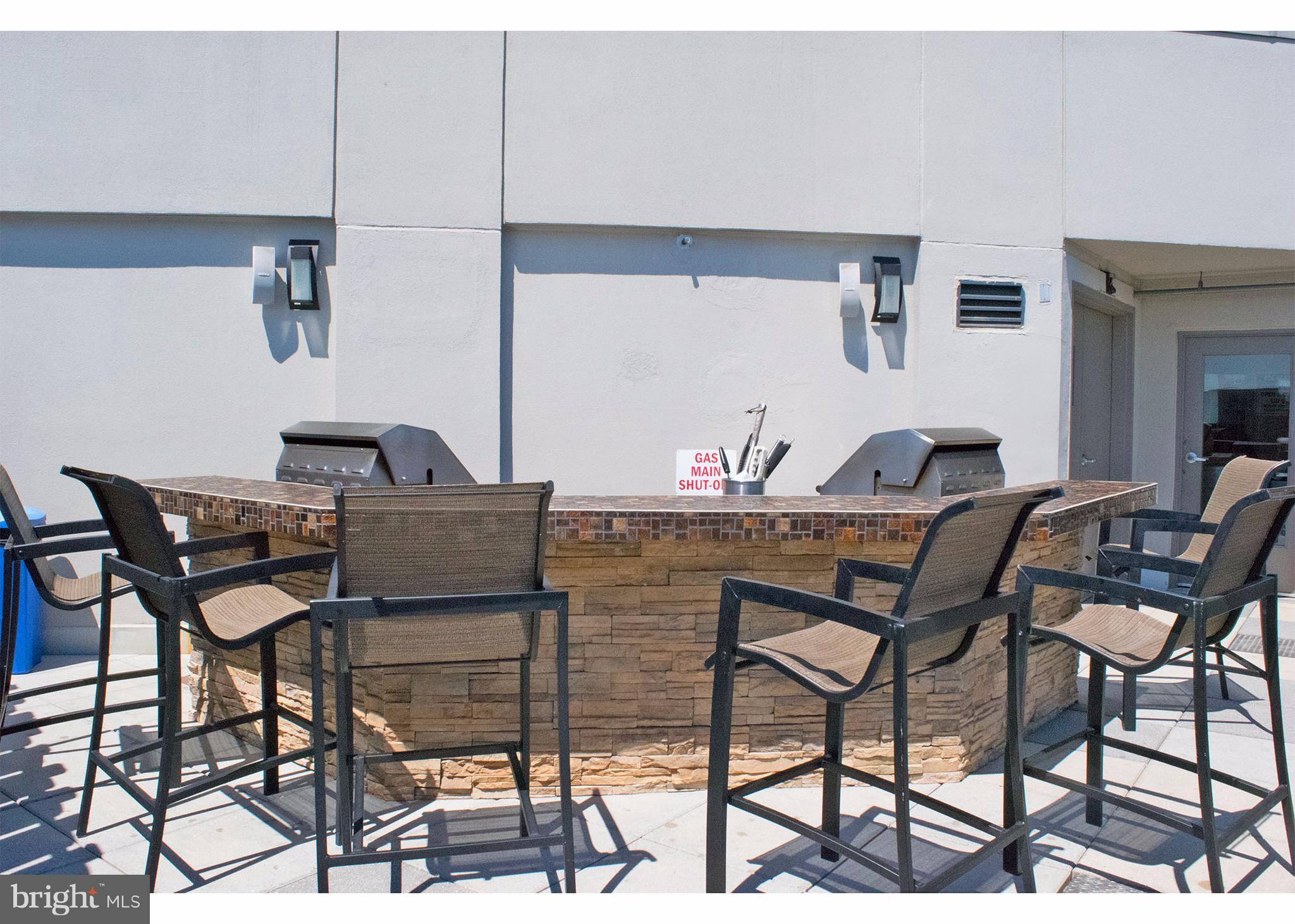 CLARENDON - Residential Lease