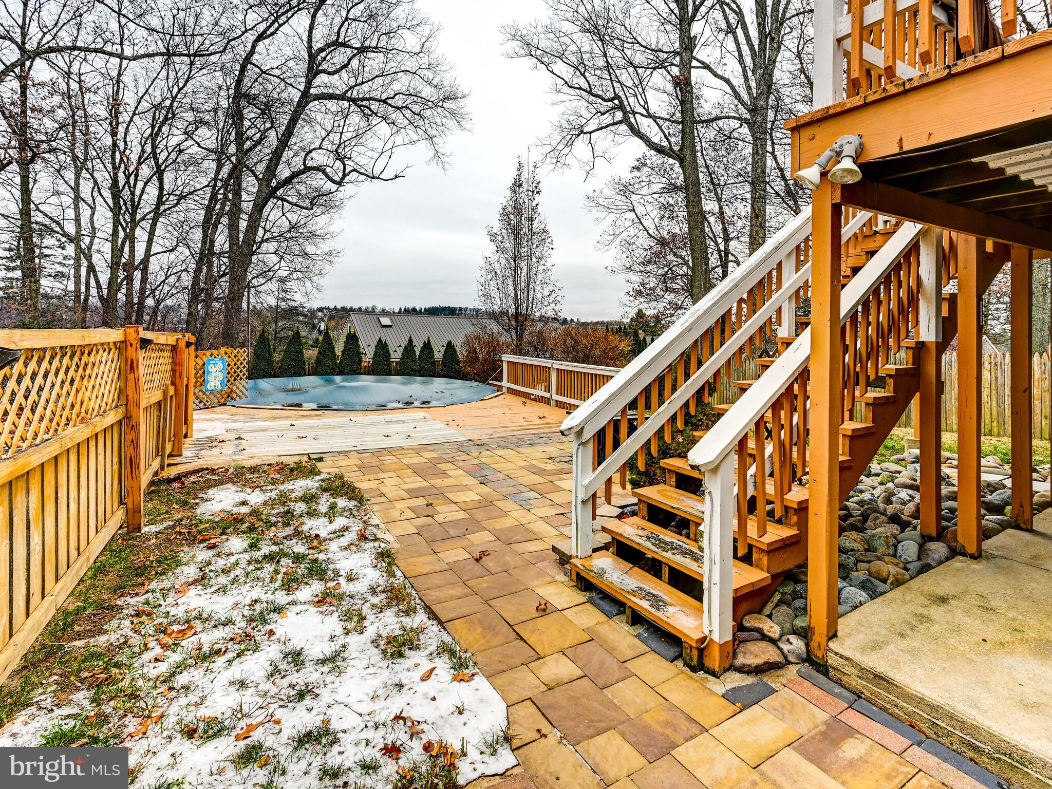 FOREST HILLS - Residential