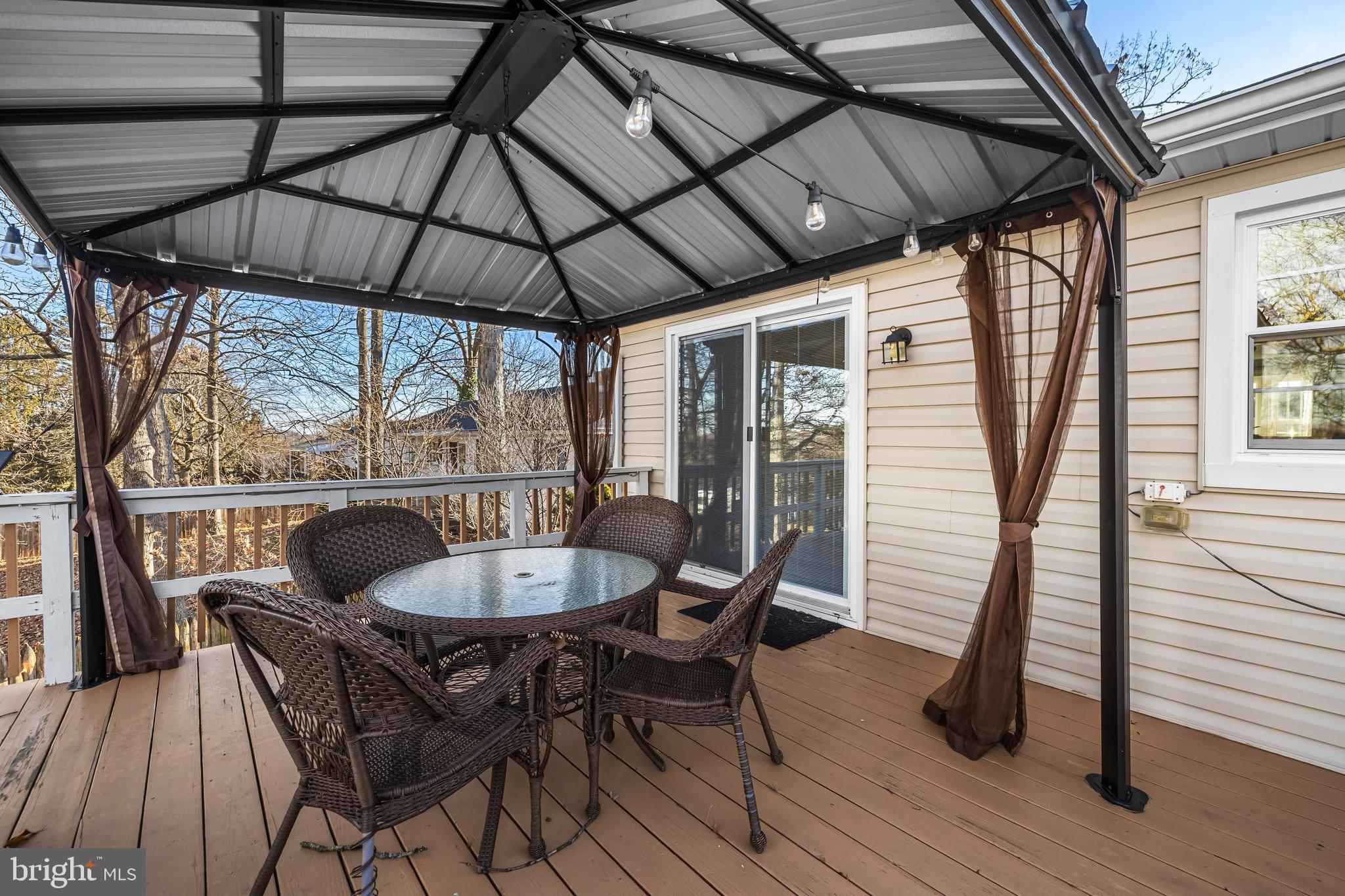 FOREST HILLS - Residential