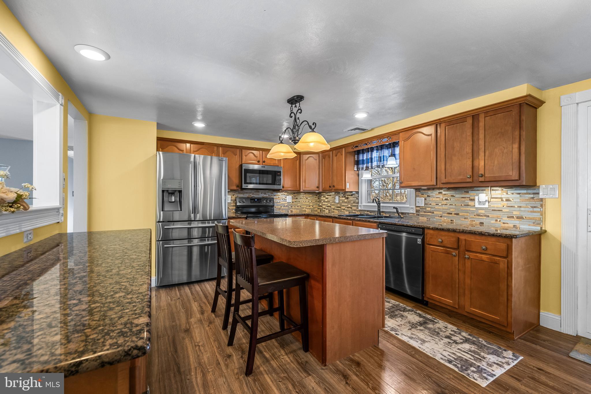 FOREST HILLS - Residential