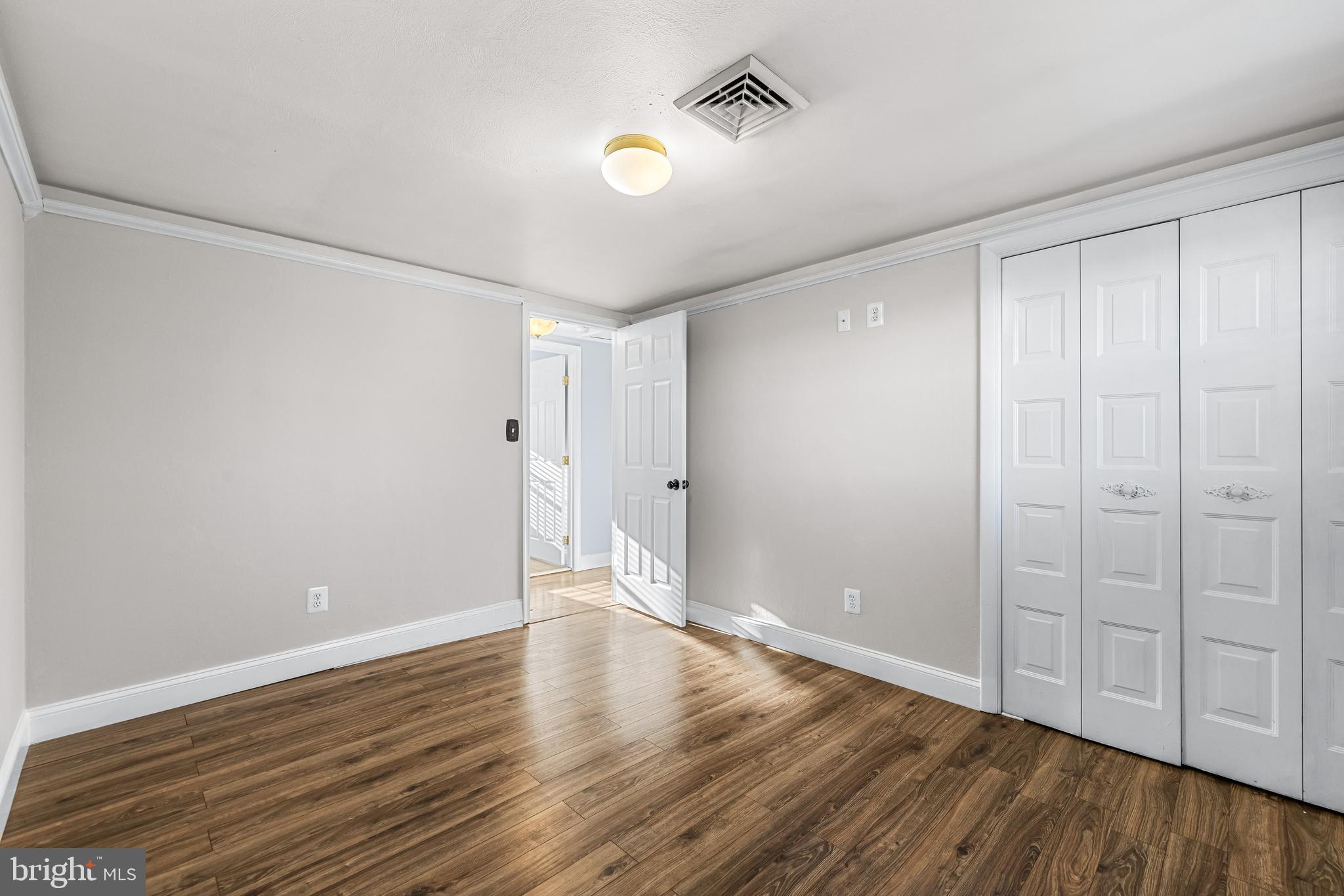 FOREST HILLS - Residential