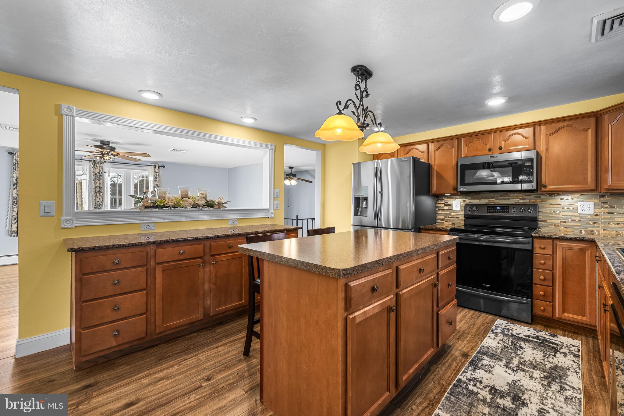 FOREST HILLS - Residential