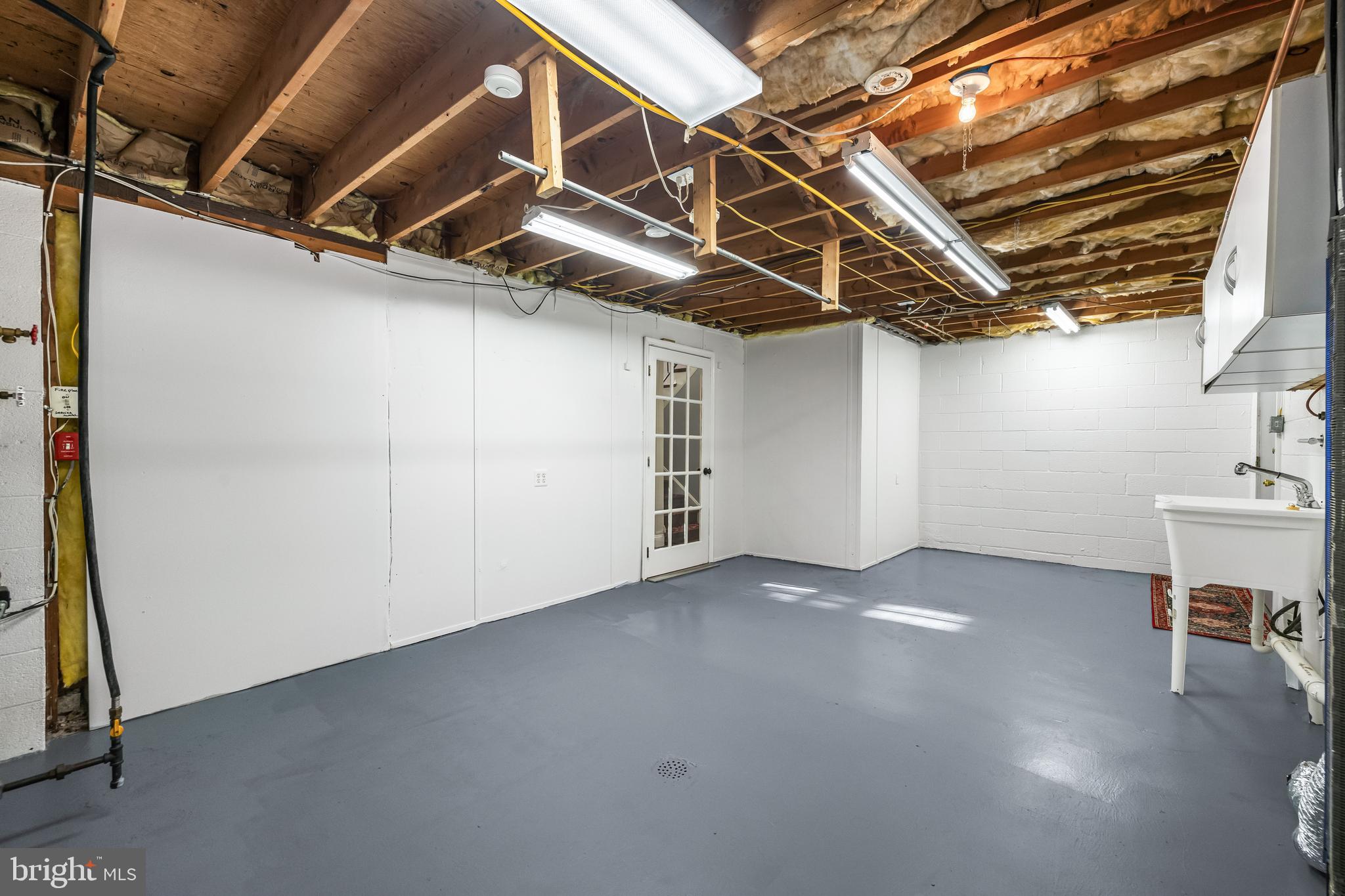 FOREST HILLS - Residential