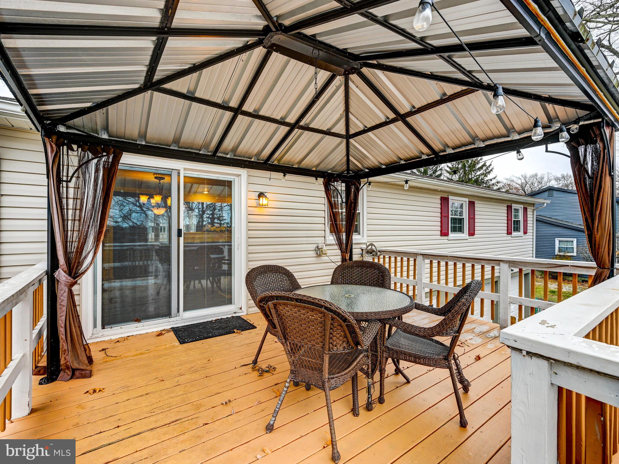 FOREST HILLS - Residential