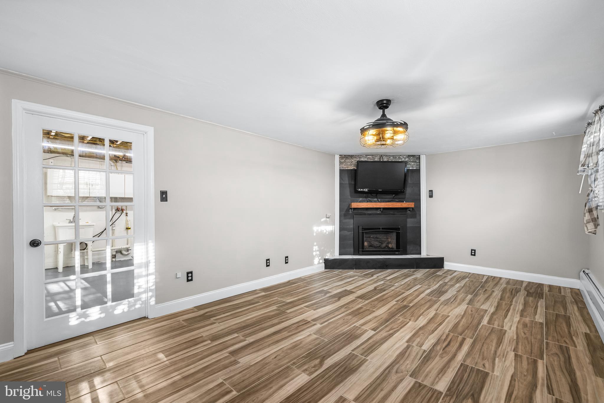 FOREST HILLS - Residential