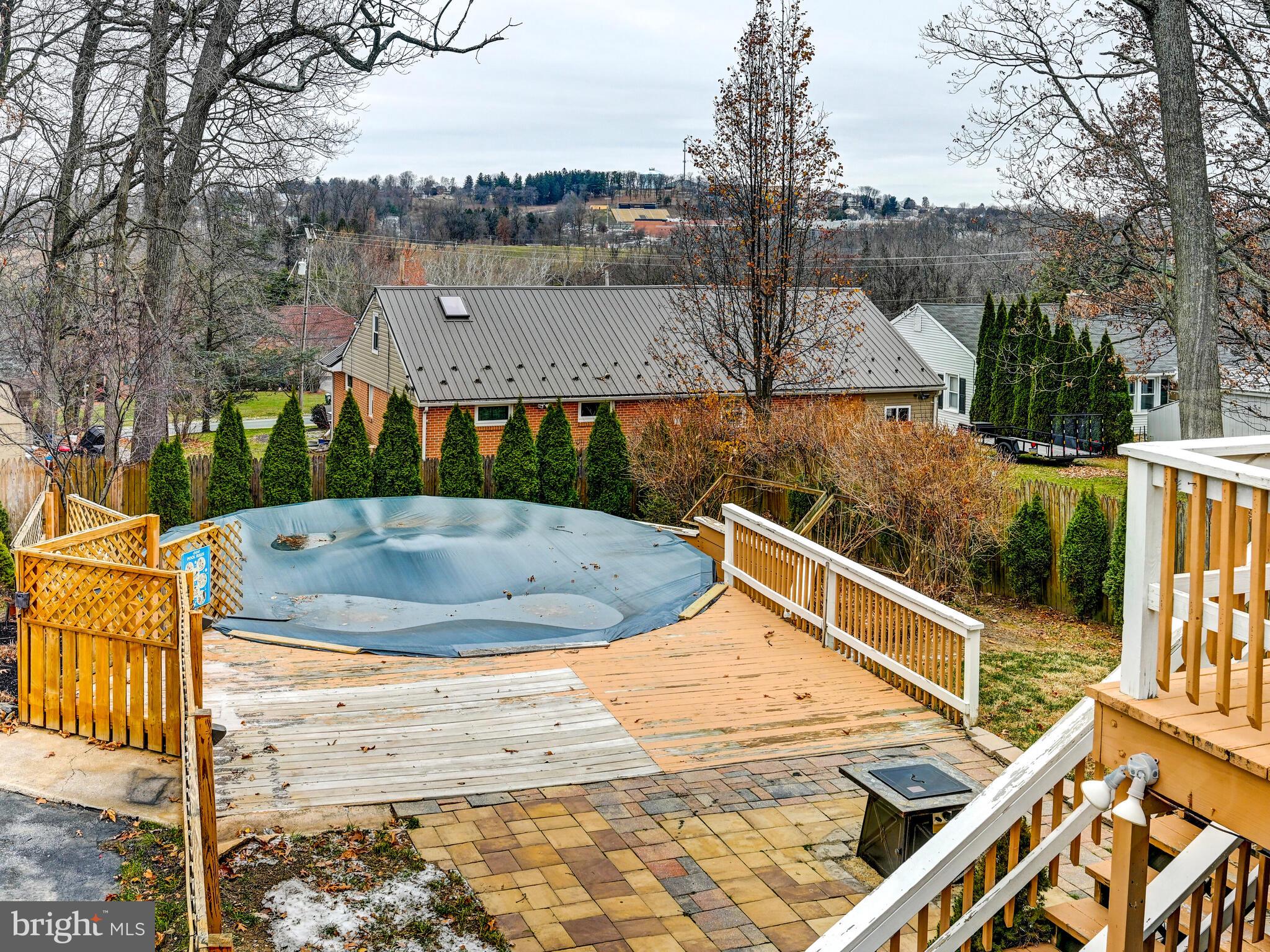 FOREST HILLS - Residential