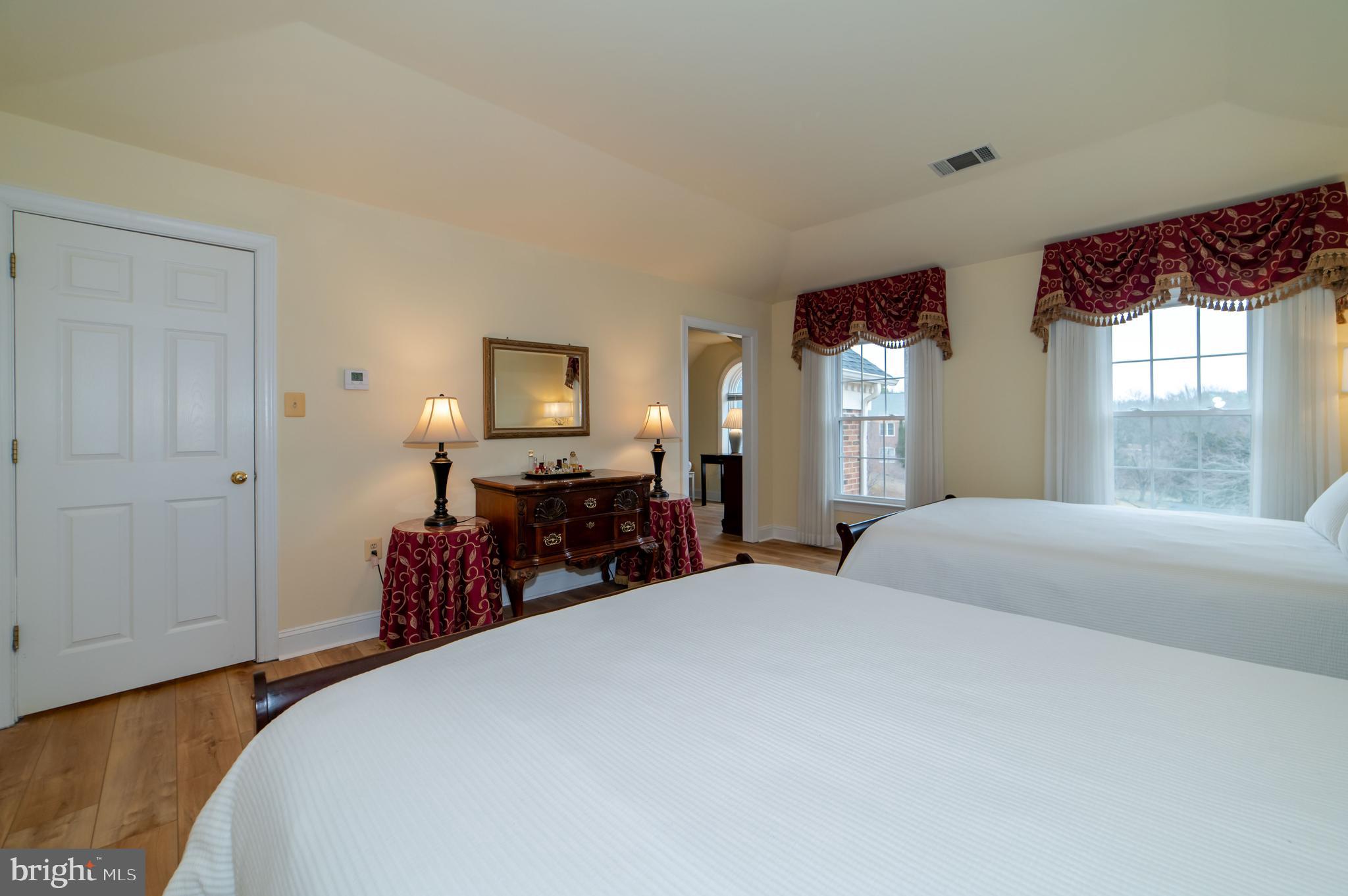 PINEY POND ESTATES - Residential