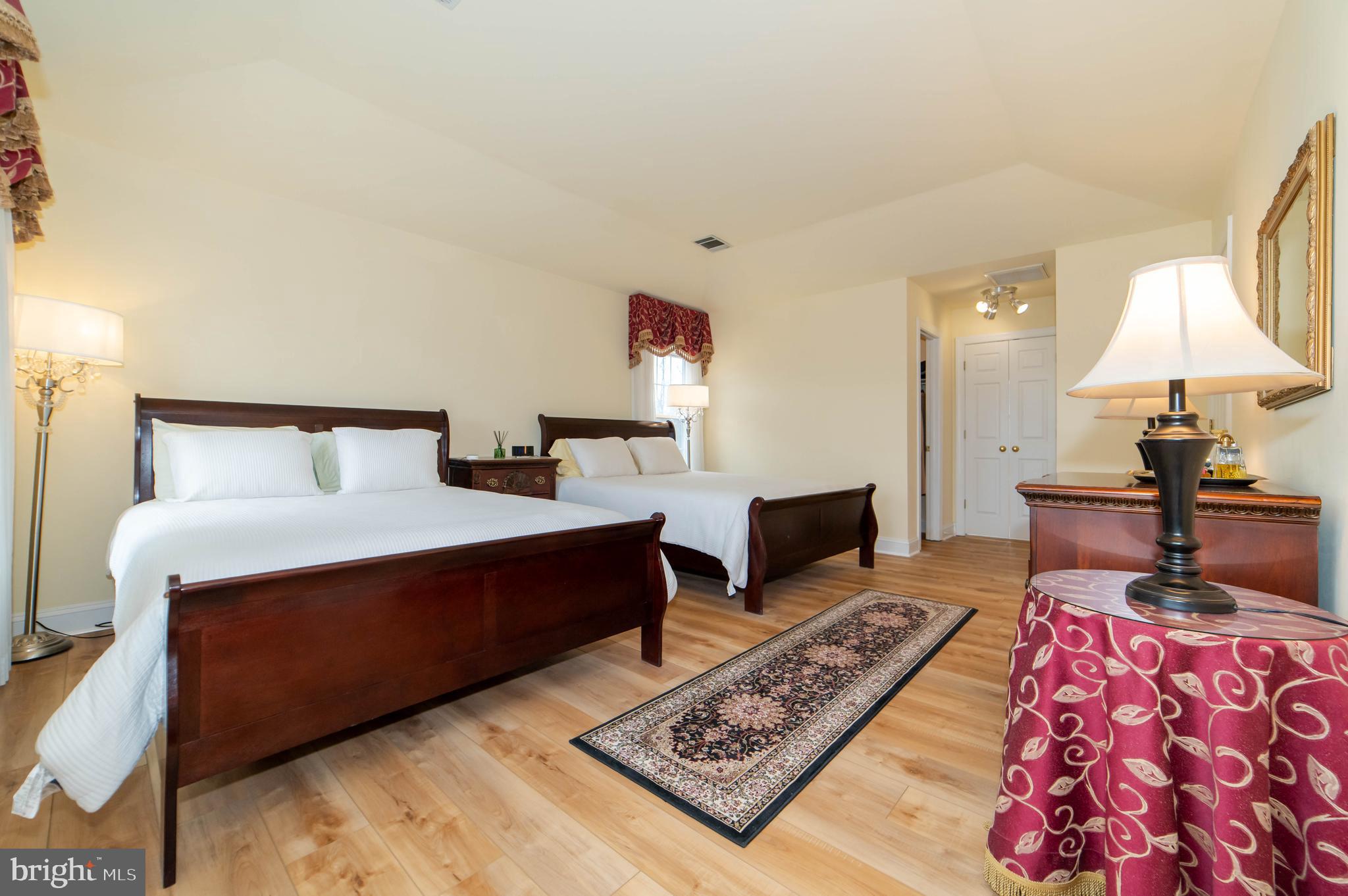 PINEY POND ESTATES - Residential