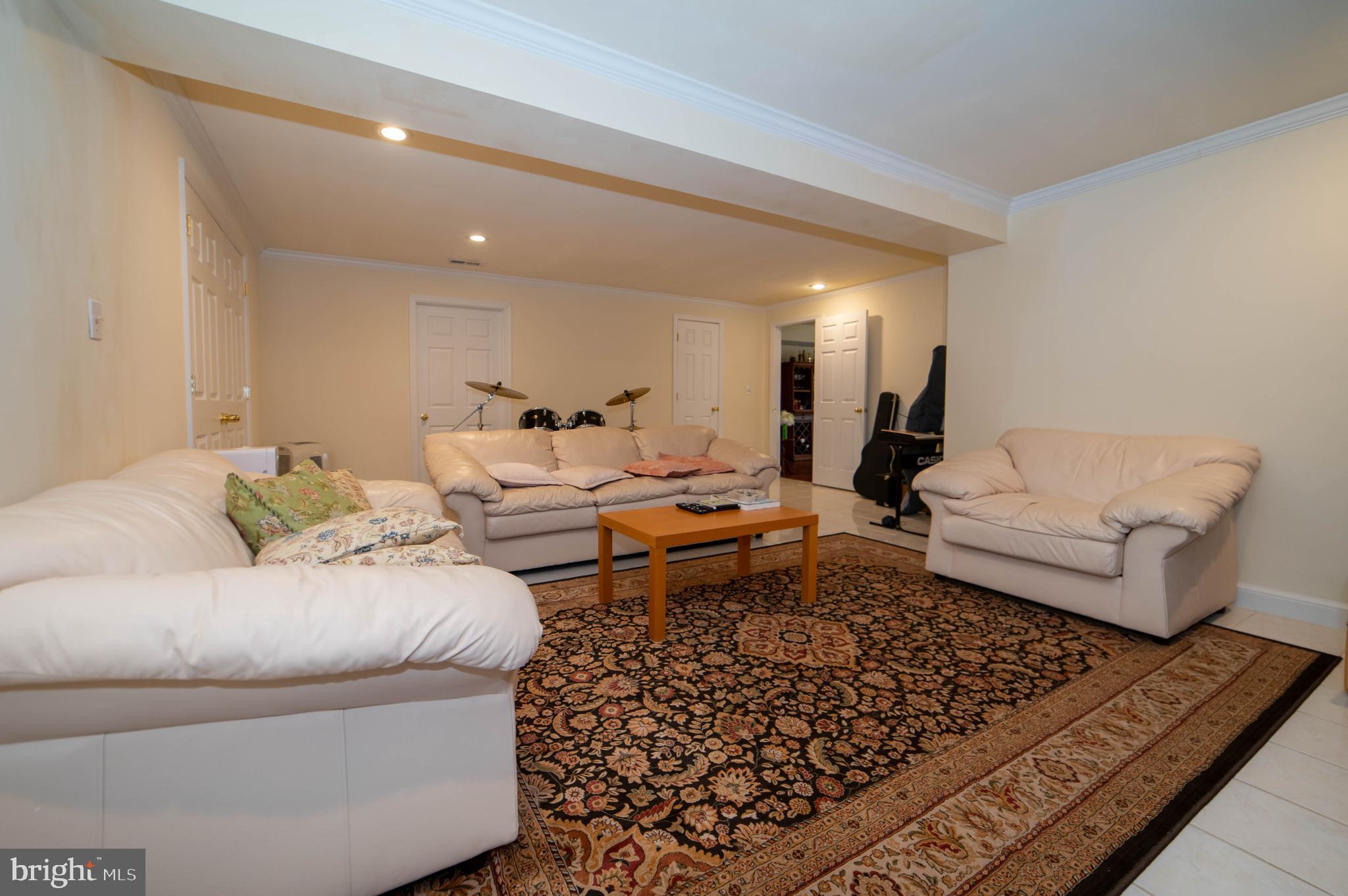 PINEY POND ESTATES - Residential