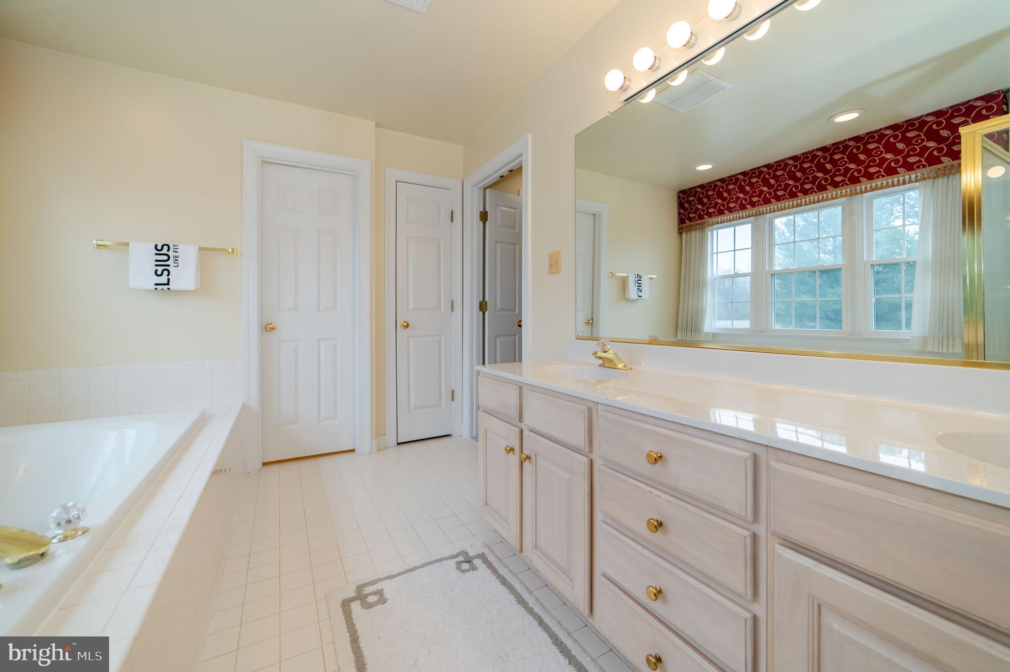 PINEY POND ESTATES - Residential