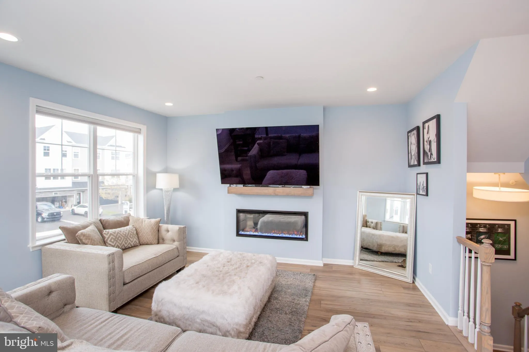 Chalfont, Pennsylvania 18914, United States, 3 Bedrooms Bedrooms, ,4 BathroomsBathrooms,Residential,Active,235498