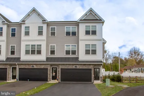 12 Warren Drive, Chalfont, PA MLS: PABU2108402