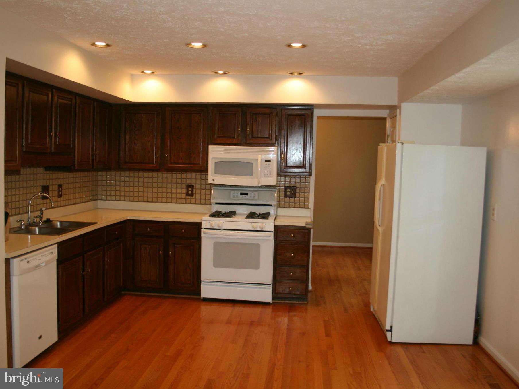 BLACKWALNUT COVE - Residential