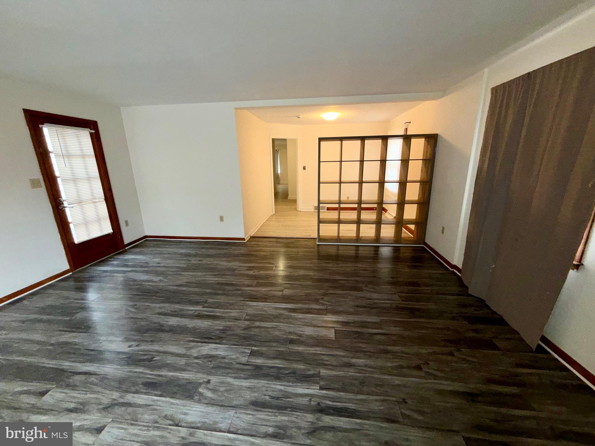 INGLESIDE MANOR - Residential