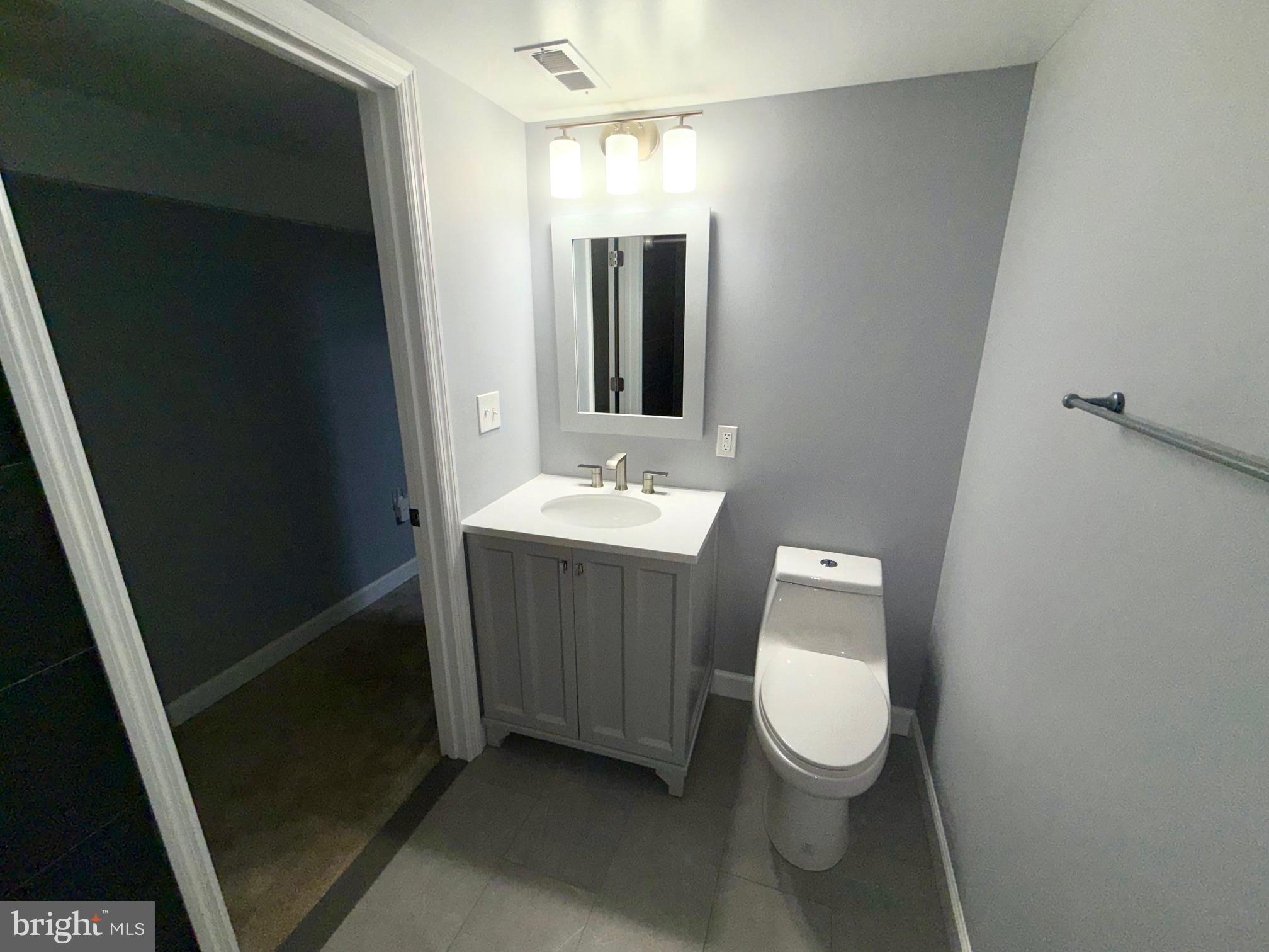 INGLESIDE MANOR - Residential