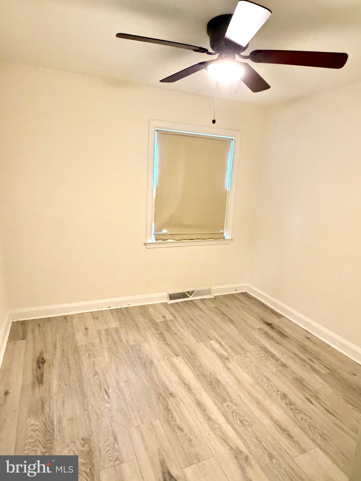 INGLESIDE MANOR - Residential